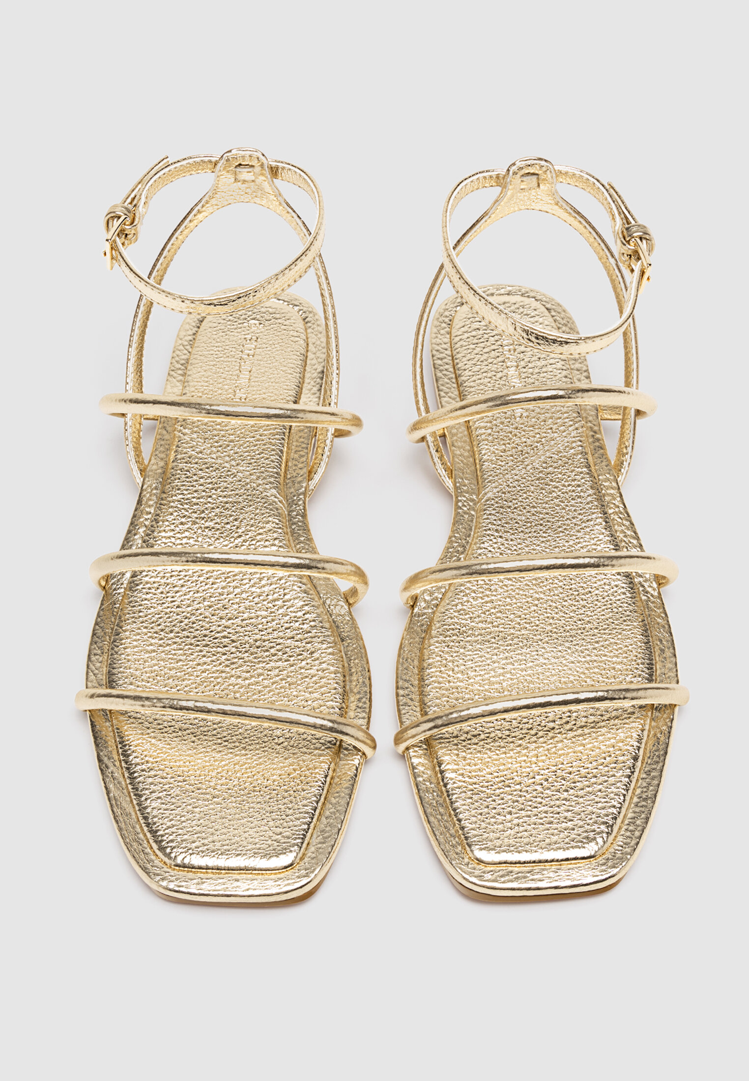 Sandali hot sale bassi stradivarius