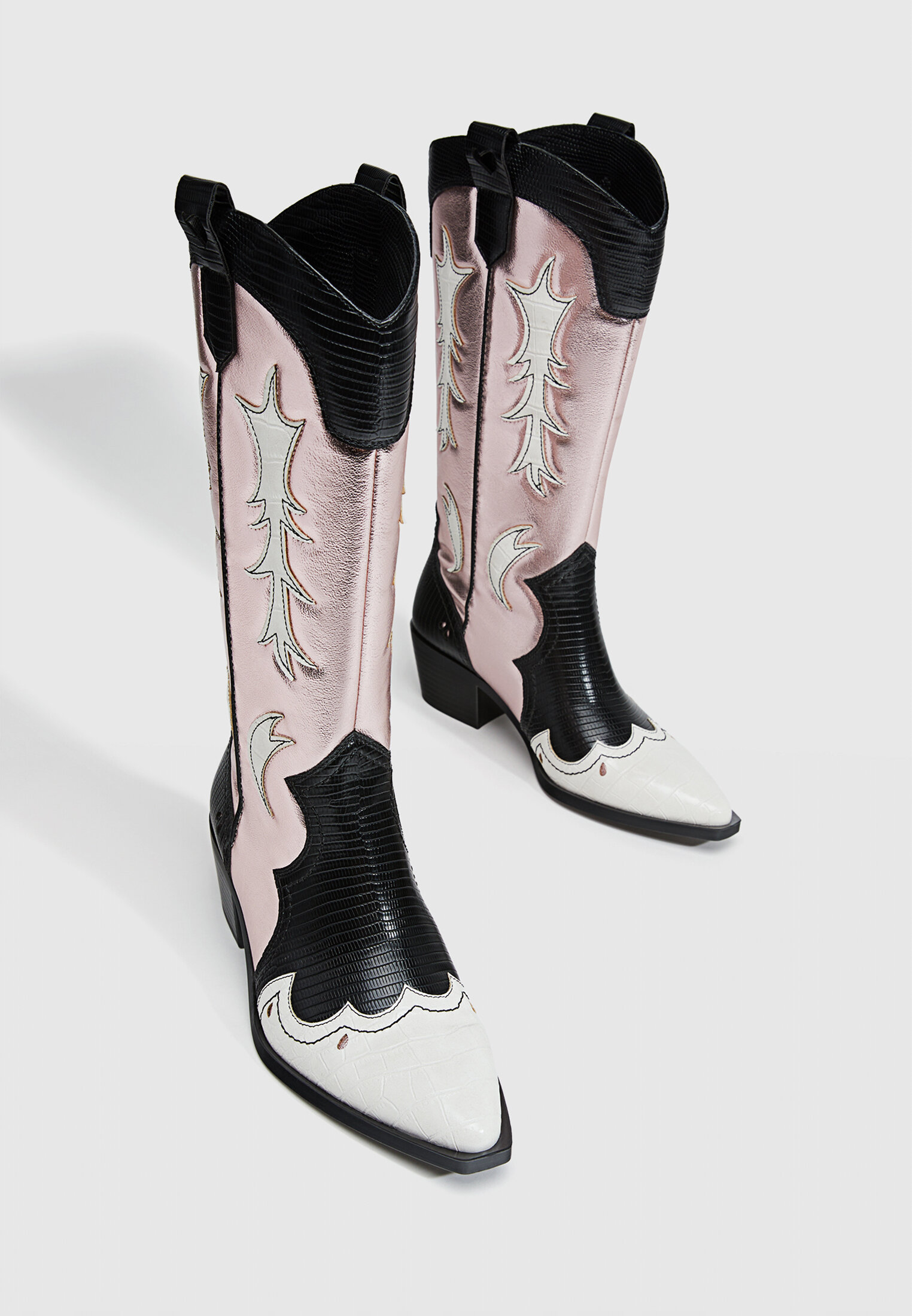 Stradivarius cowboy 2025