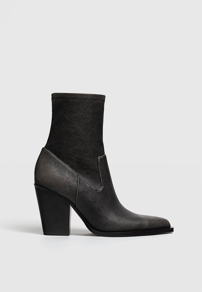 

Stradivarius Absatzstiefeletten im Cowboylook und Used-Look GRAU 36