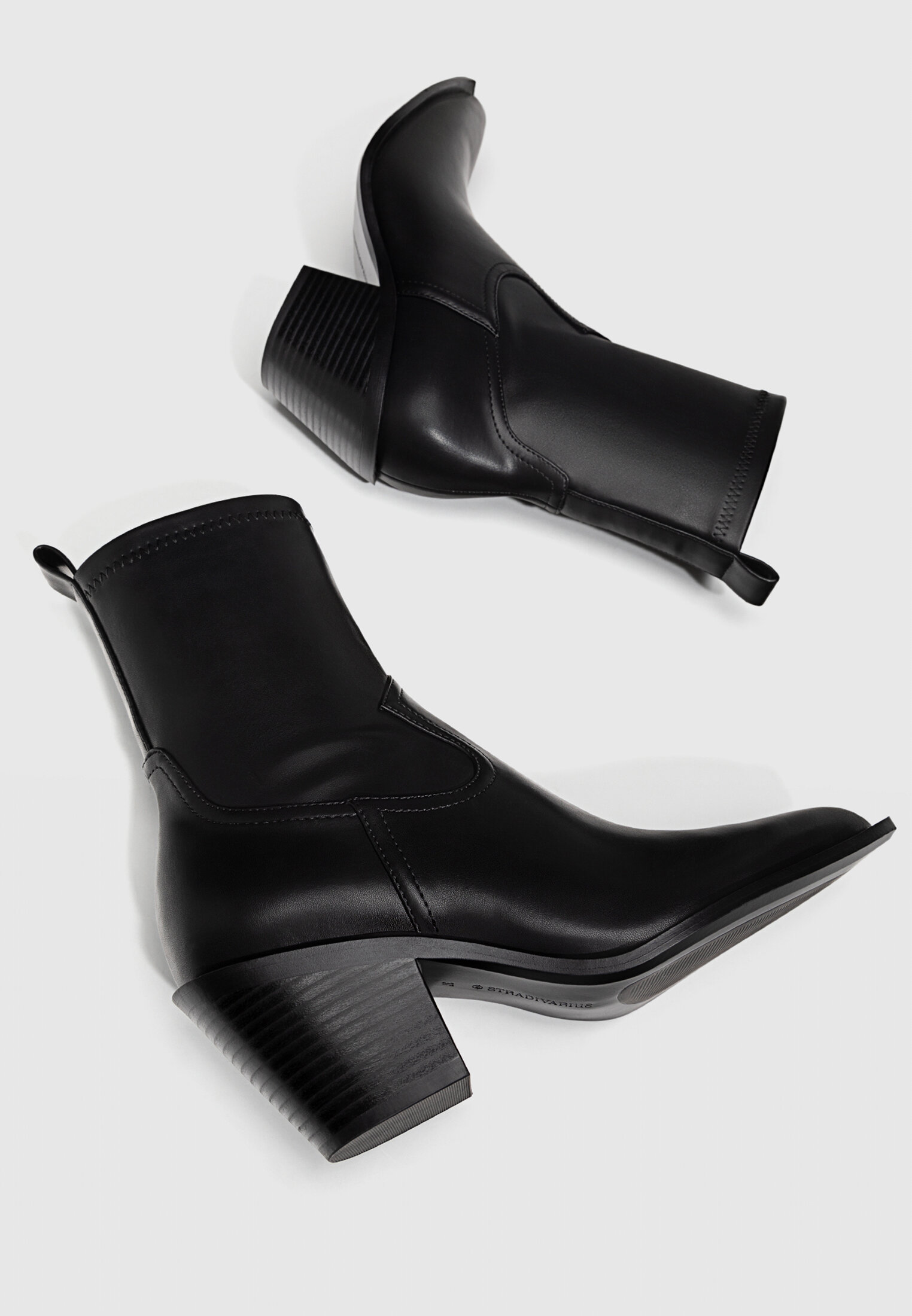 Stradivarius black ankle boots top