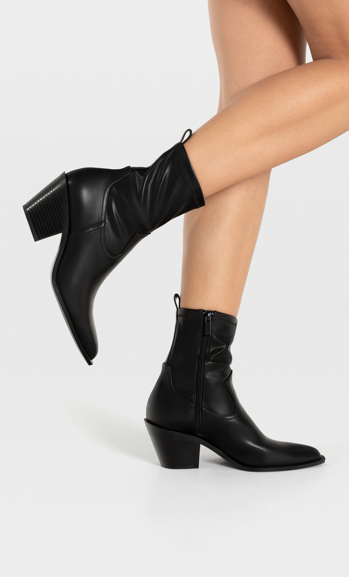 Botines tac n cowboy Stradivarius Espa a