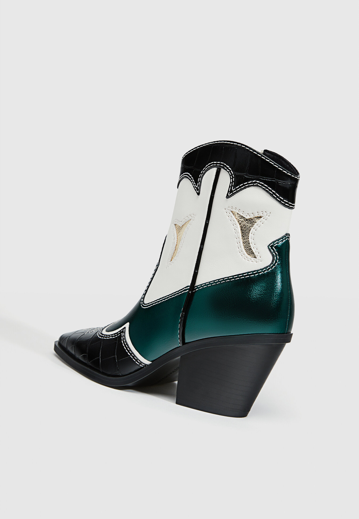 Stradivarius cowboy boots top