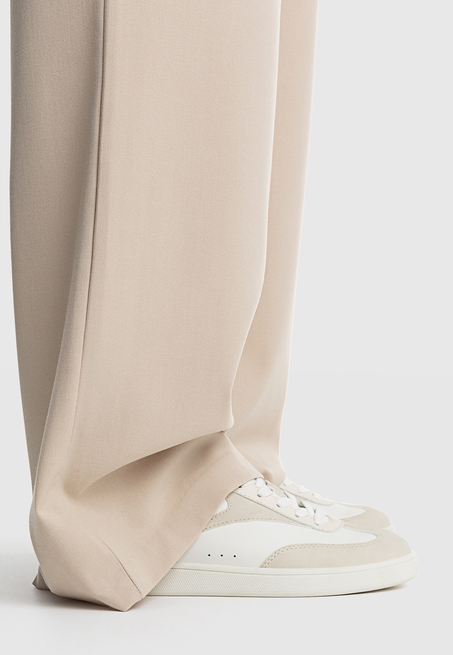 Stradivarius sales zapatillas blancas