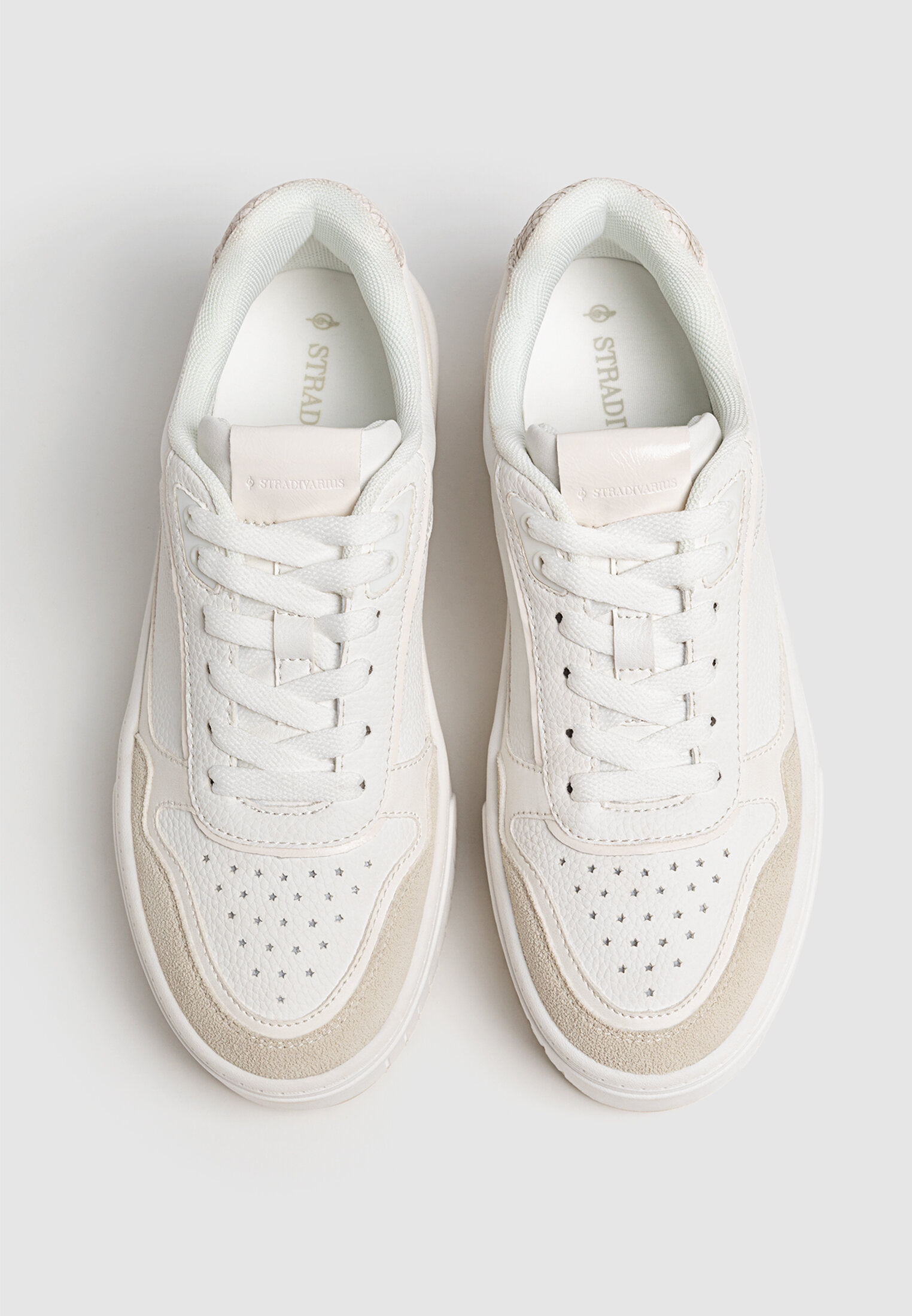 Stradivarius shop zapatillas blancas