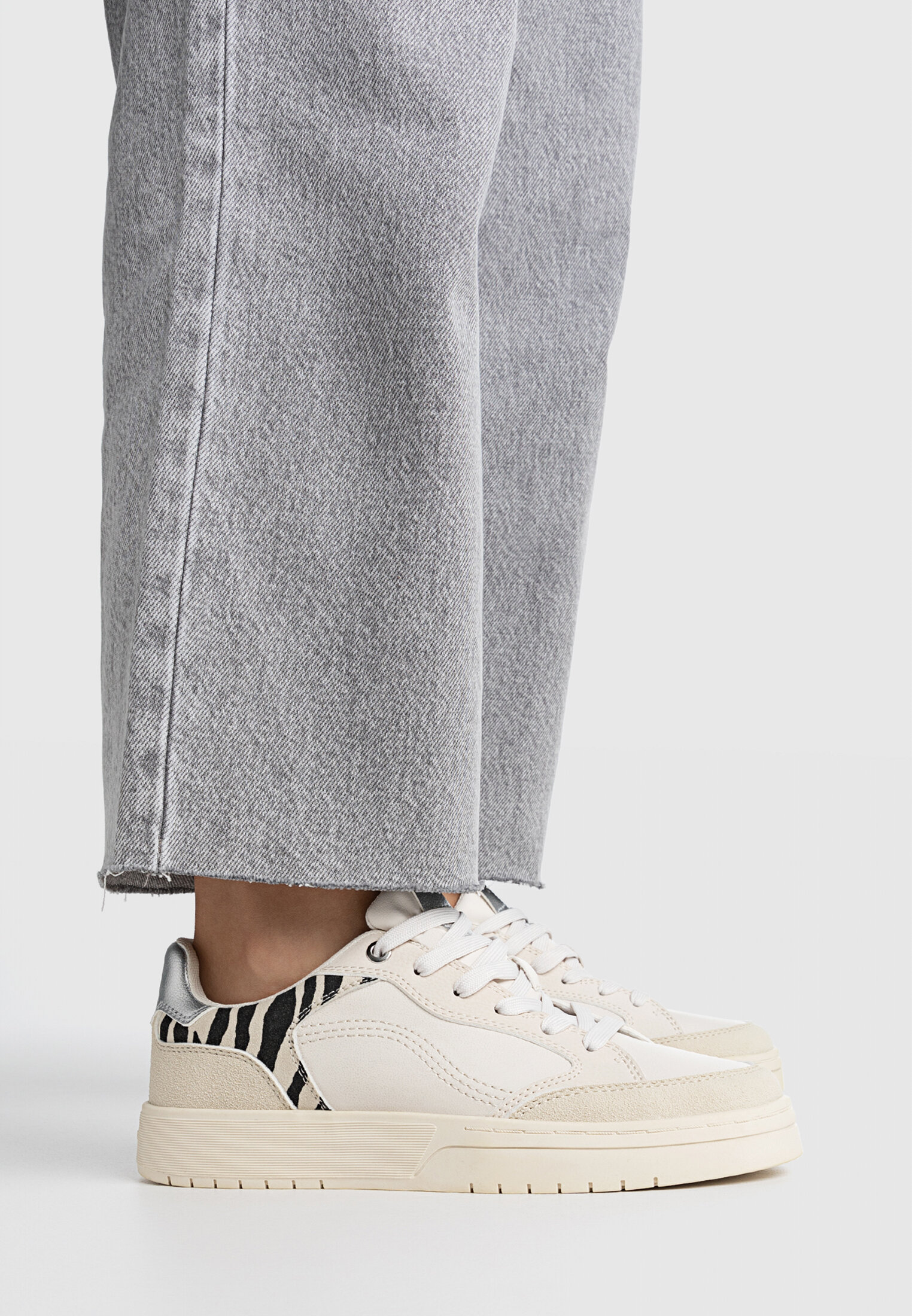 Basket stradivarius cheap