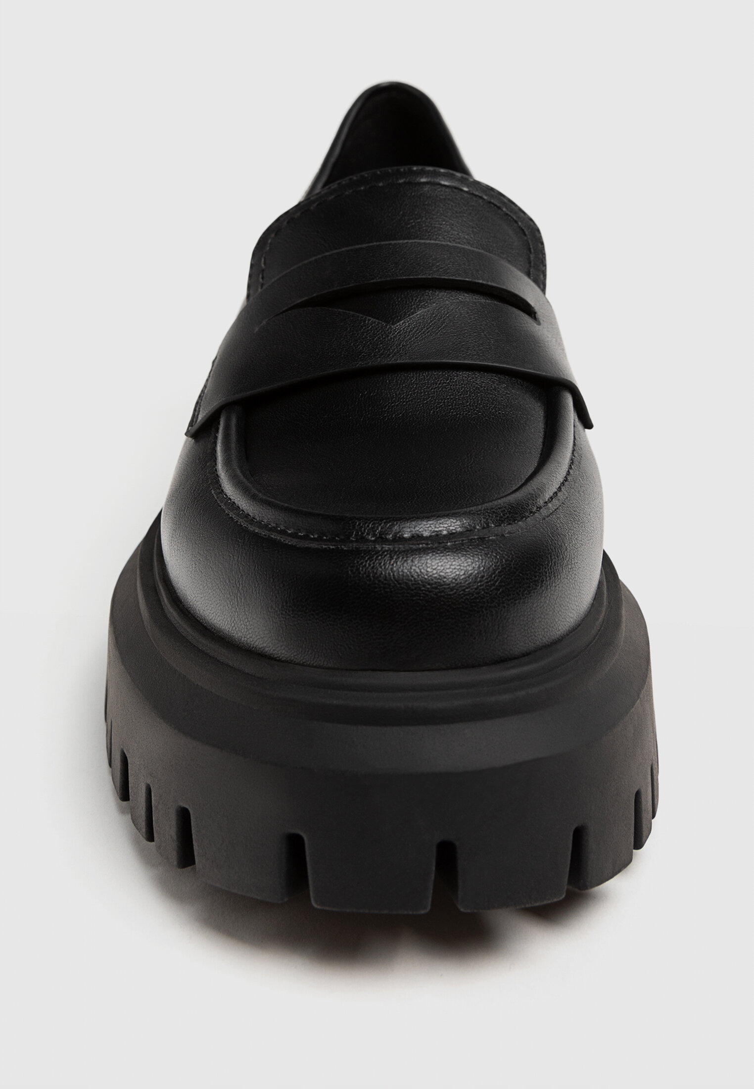 Mocasines suela track negros