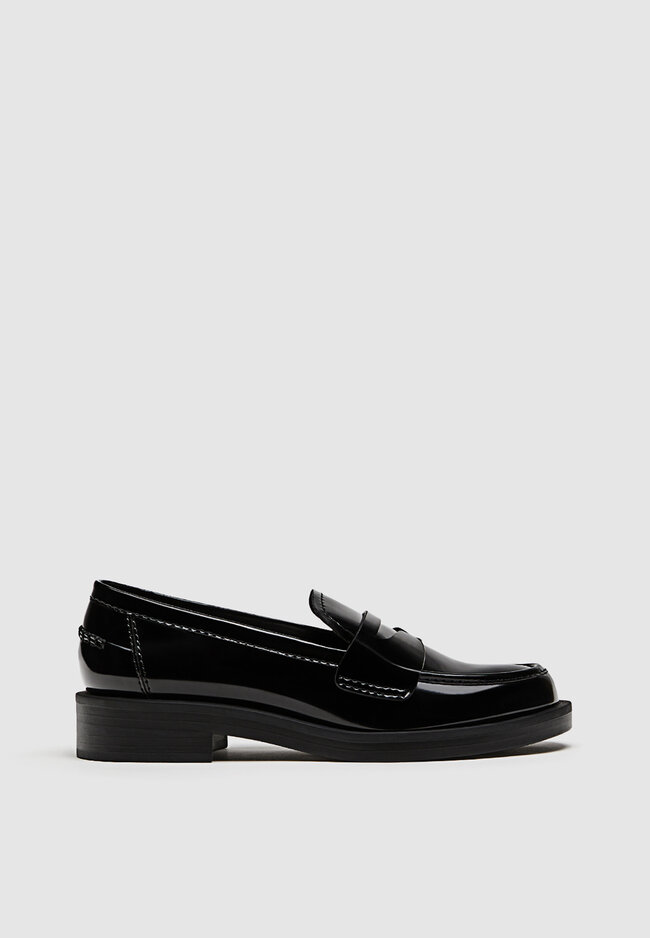 

Stradivarius Mokassins mit Loafer-Detail SCHWARZ 39