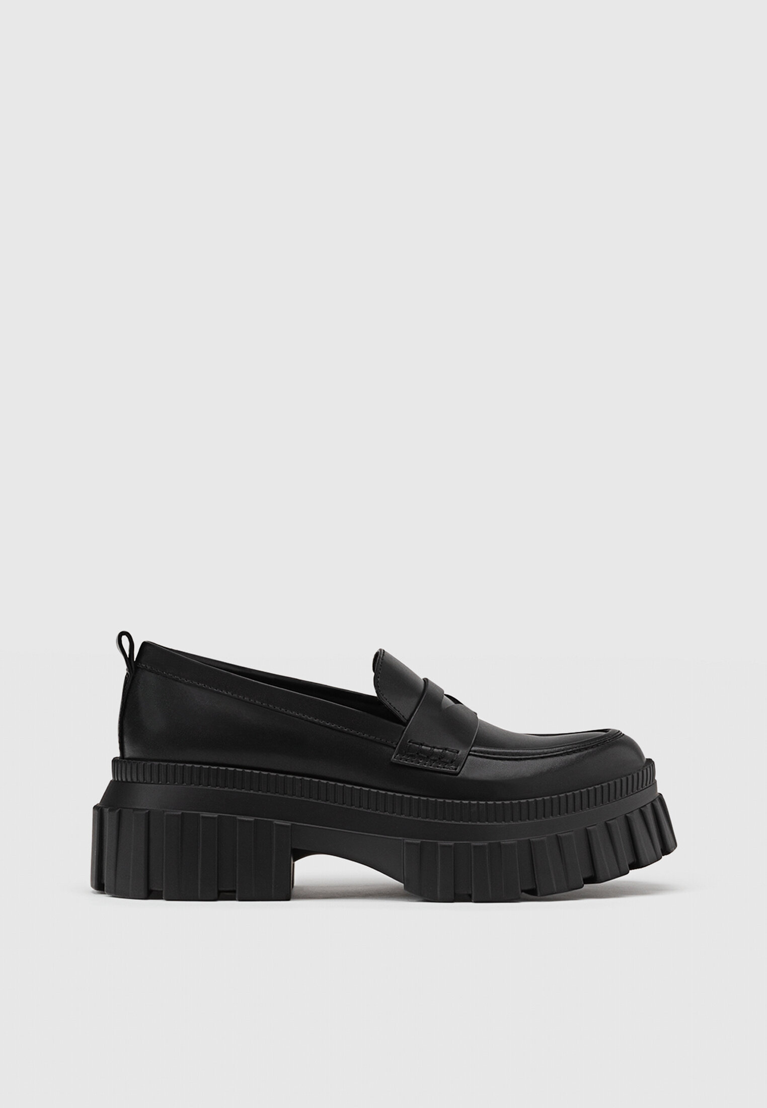 Mocasin store suela track