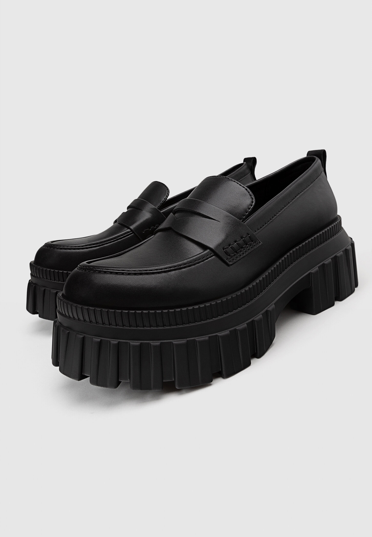 Loafers stradivarius hotsell