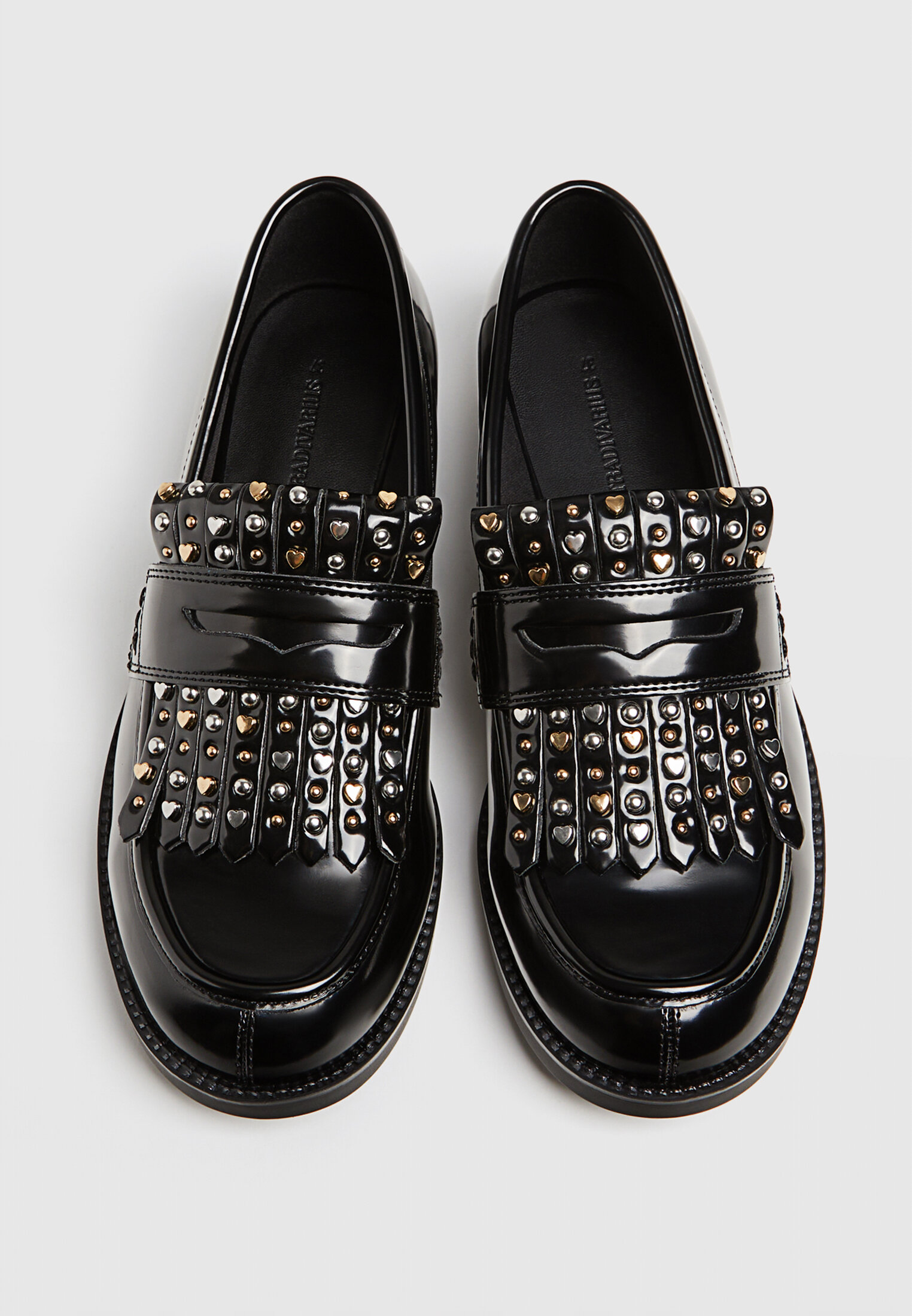 Mocasines detalle tachas Stradivarius Espa a