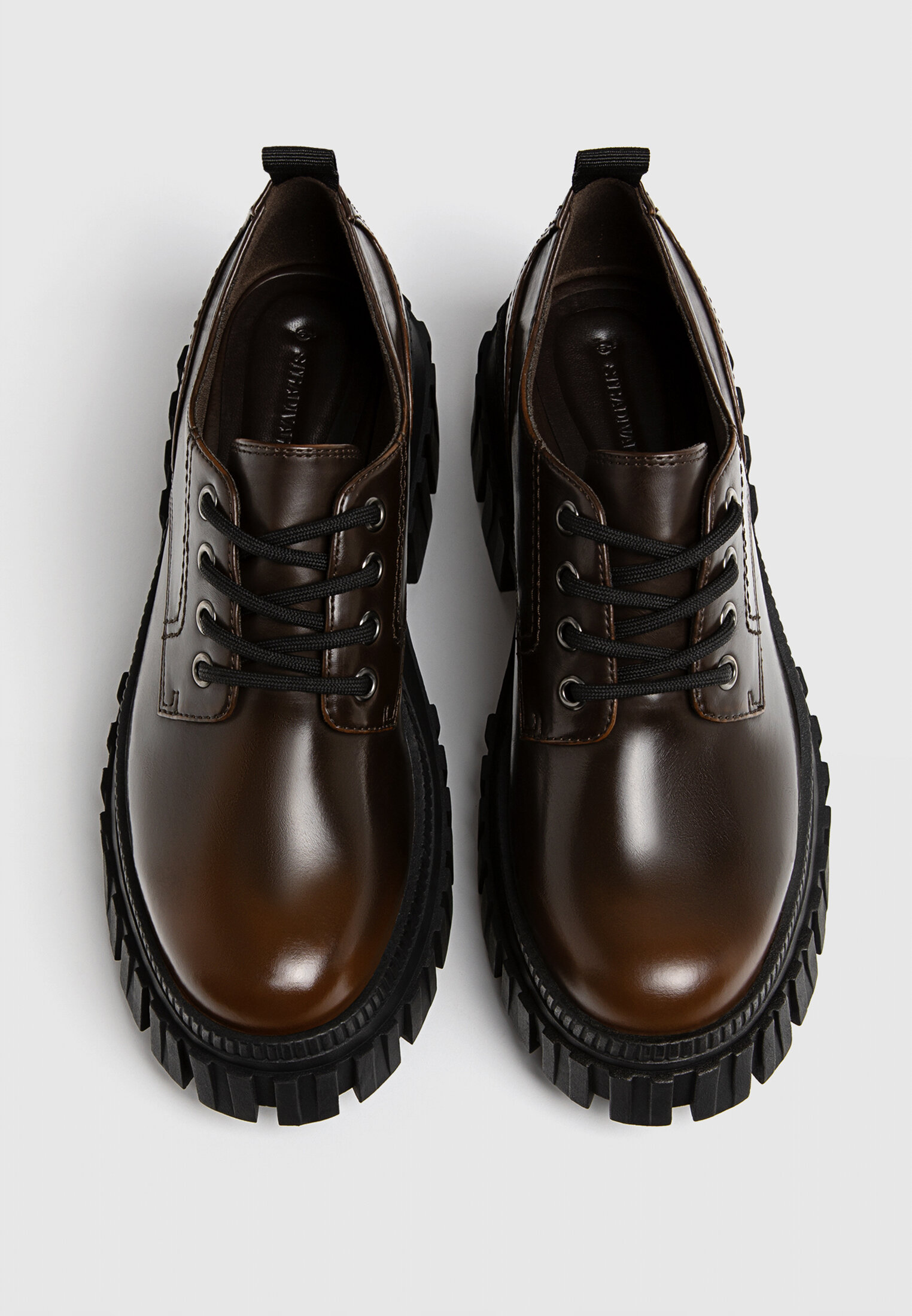 Stradivarius best sale man shoes
