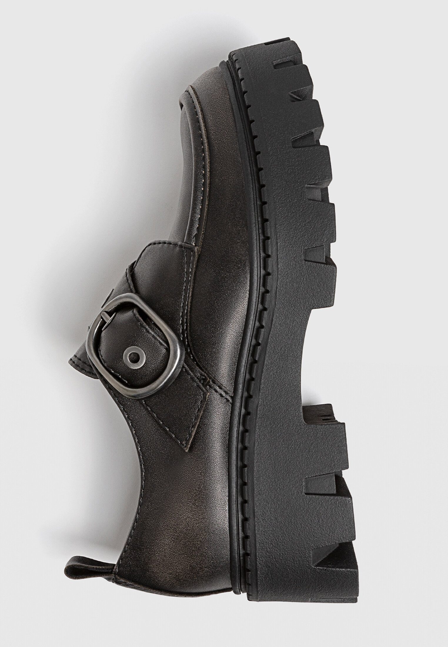 Stradivarius zapatos hotsell planos