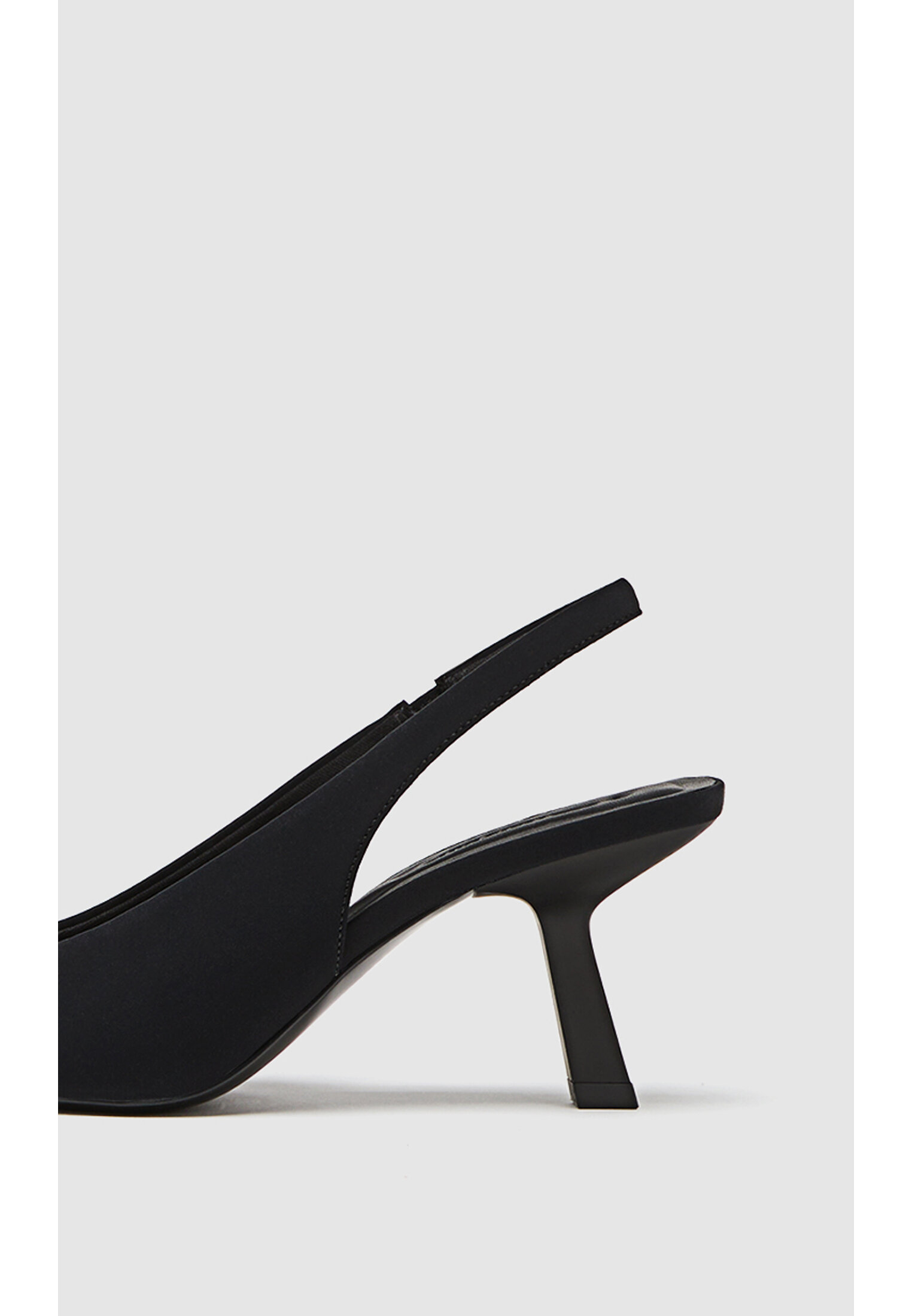 Slingback heels Women s fashion Stradivarius United Arab Emirates