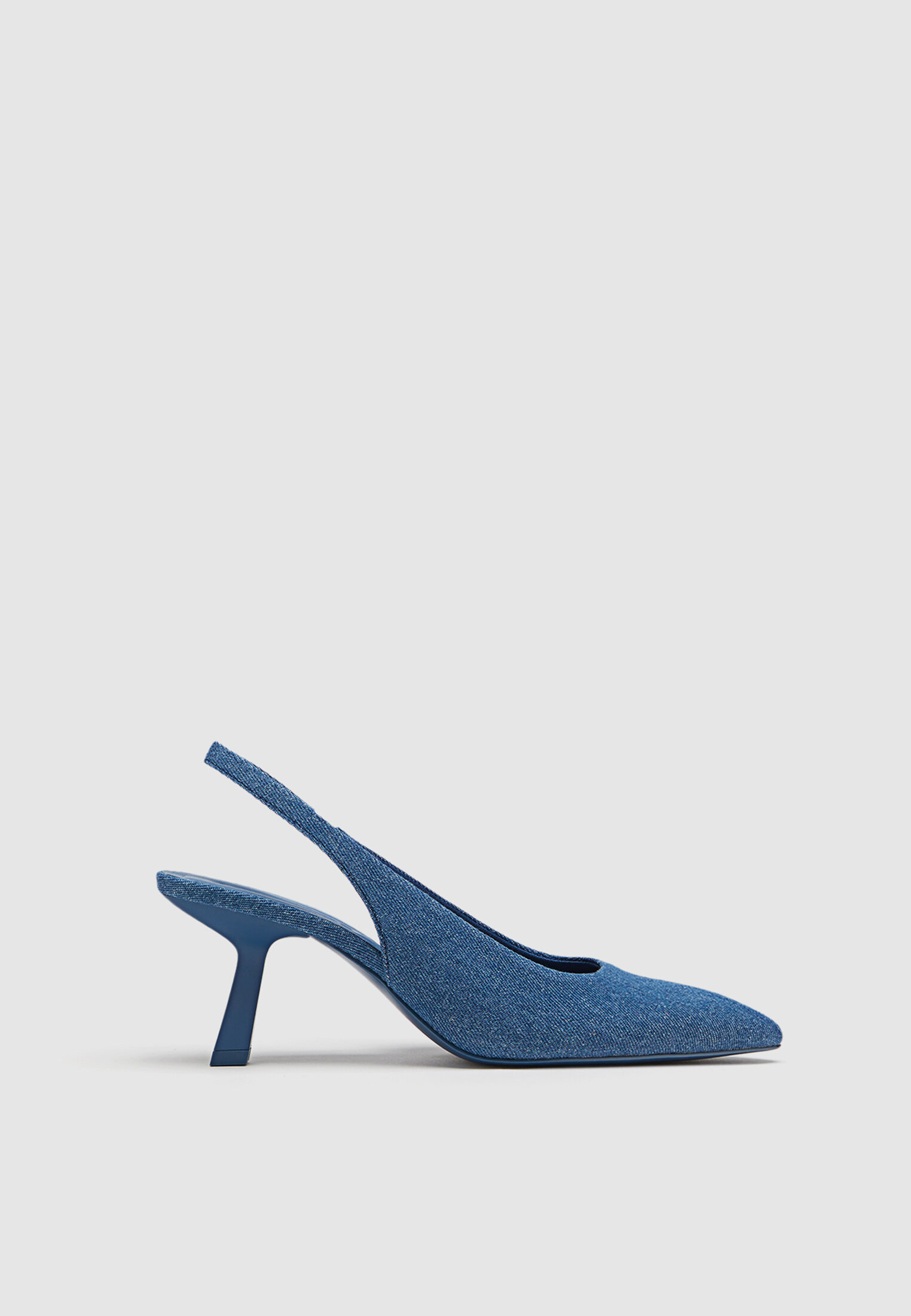 Nearest shoe store on sale open