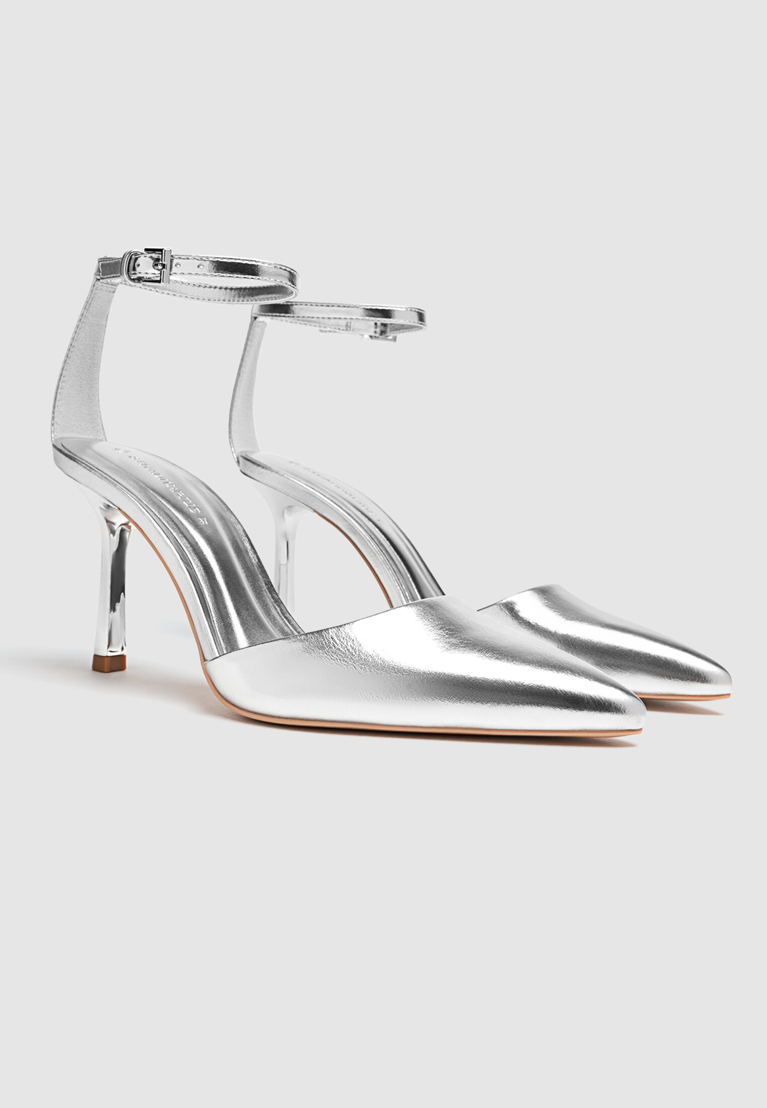 Stradivarius best sale high heels