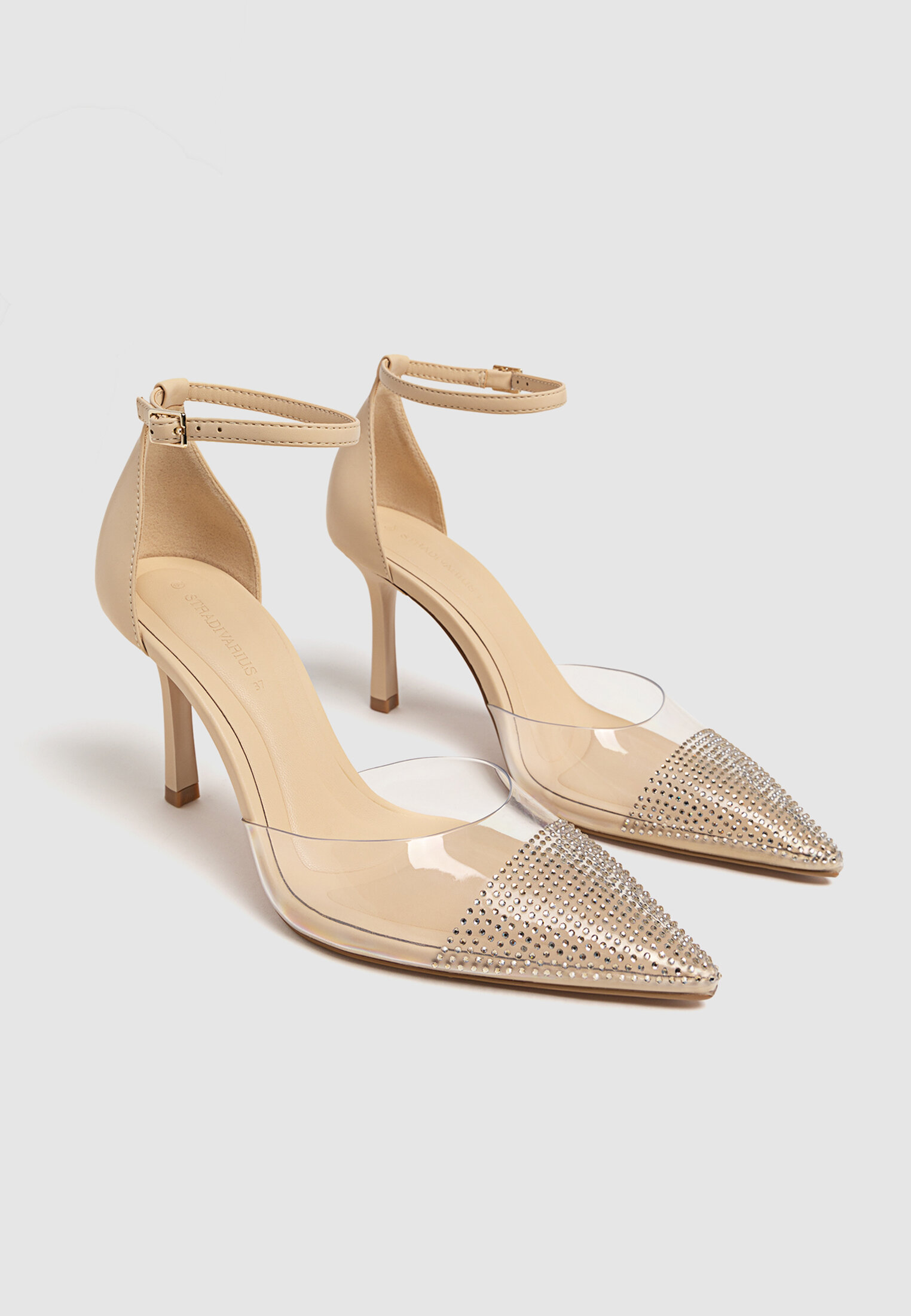 Zapatos shop vinilo stradivarius