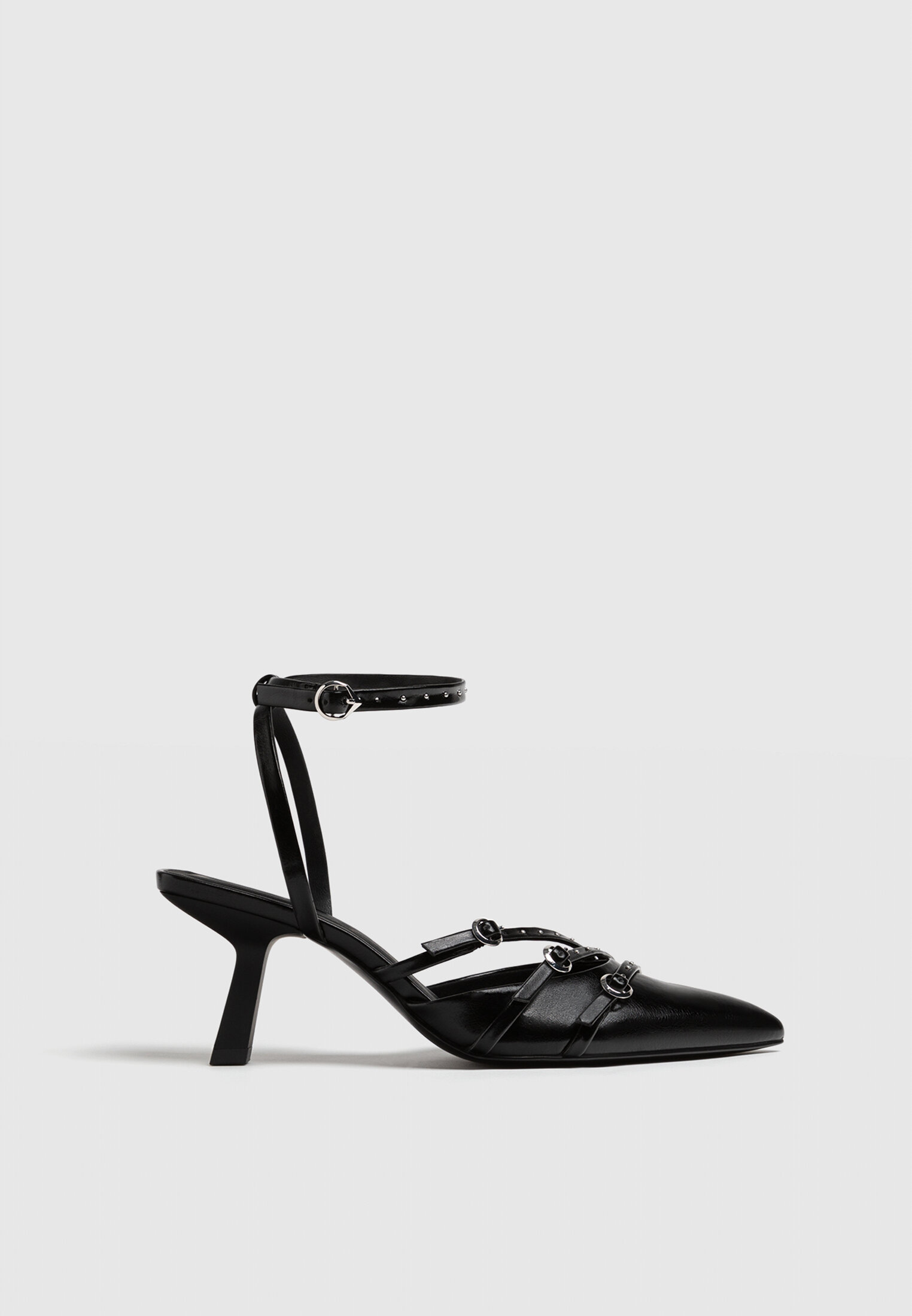 Zapatos negros sale stradivarius