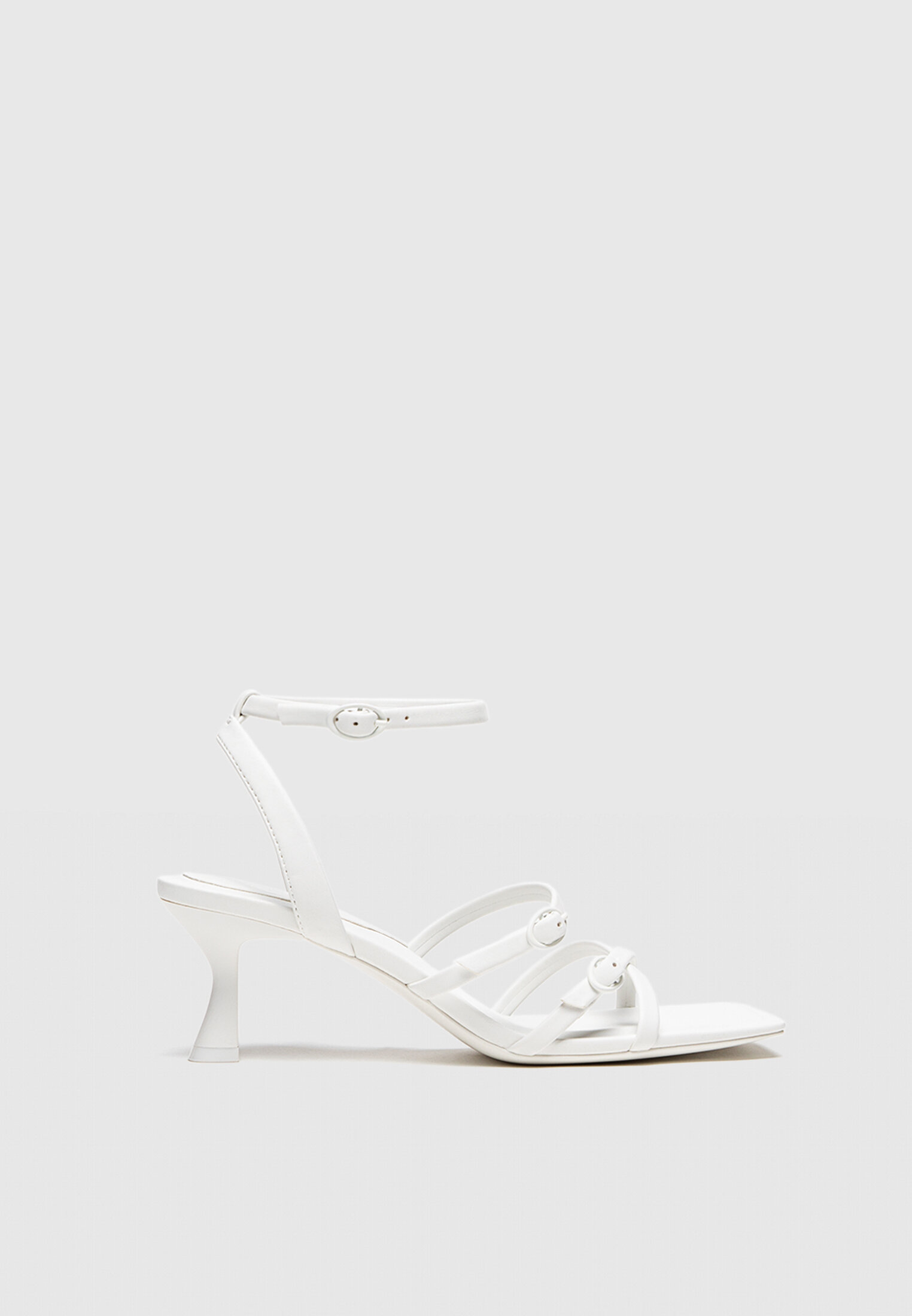 Sandales talon avec brides et boucles Mode femme