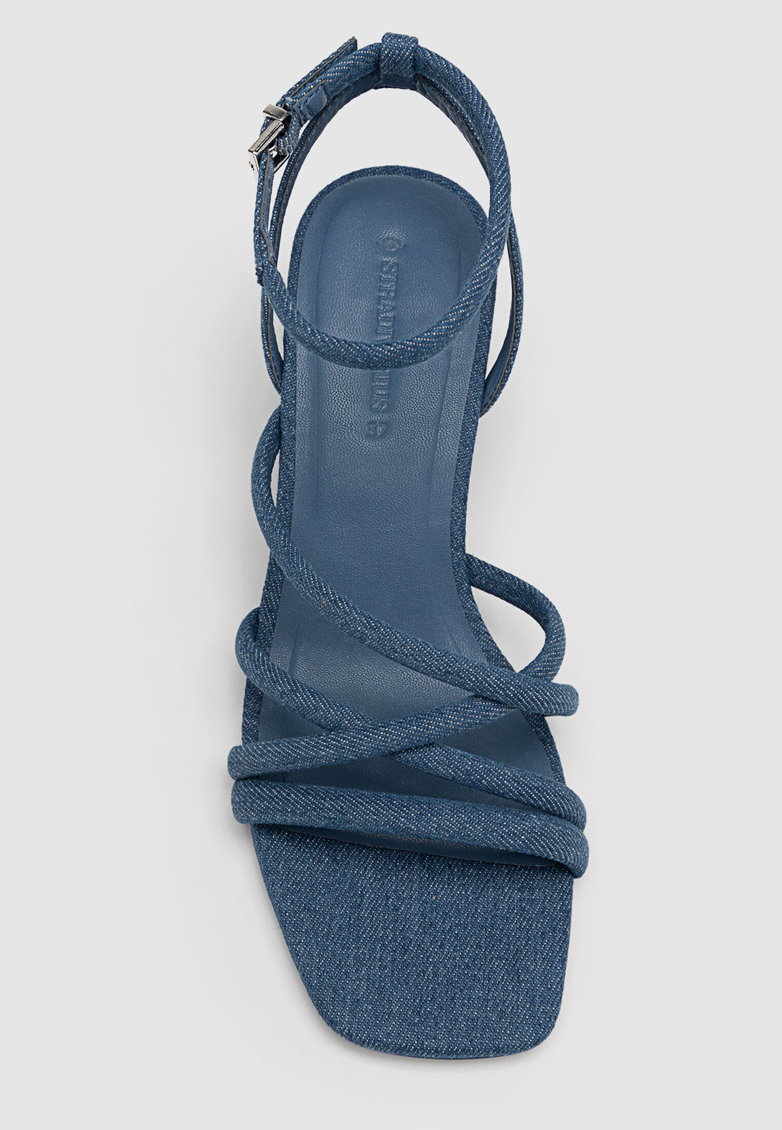 Stradivarius sandales 2025