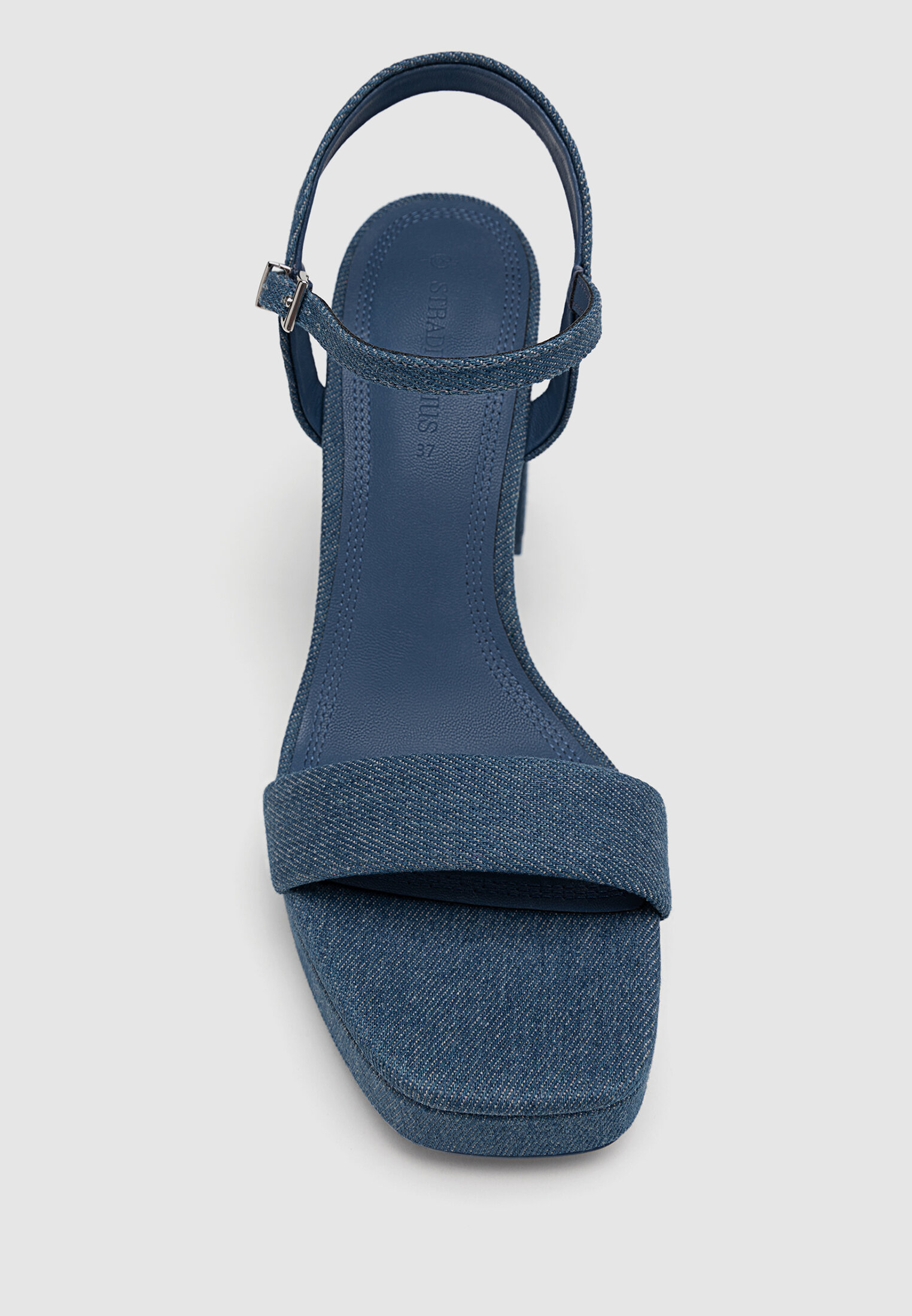 Sandalias azules stradivarius online