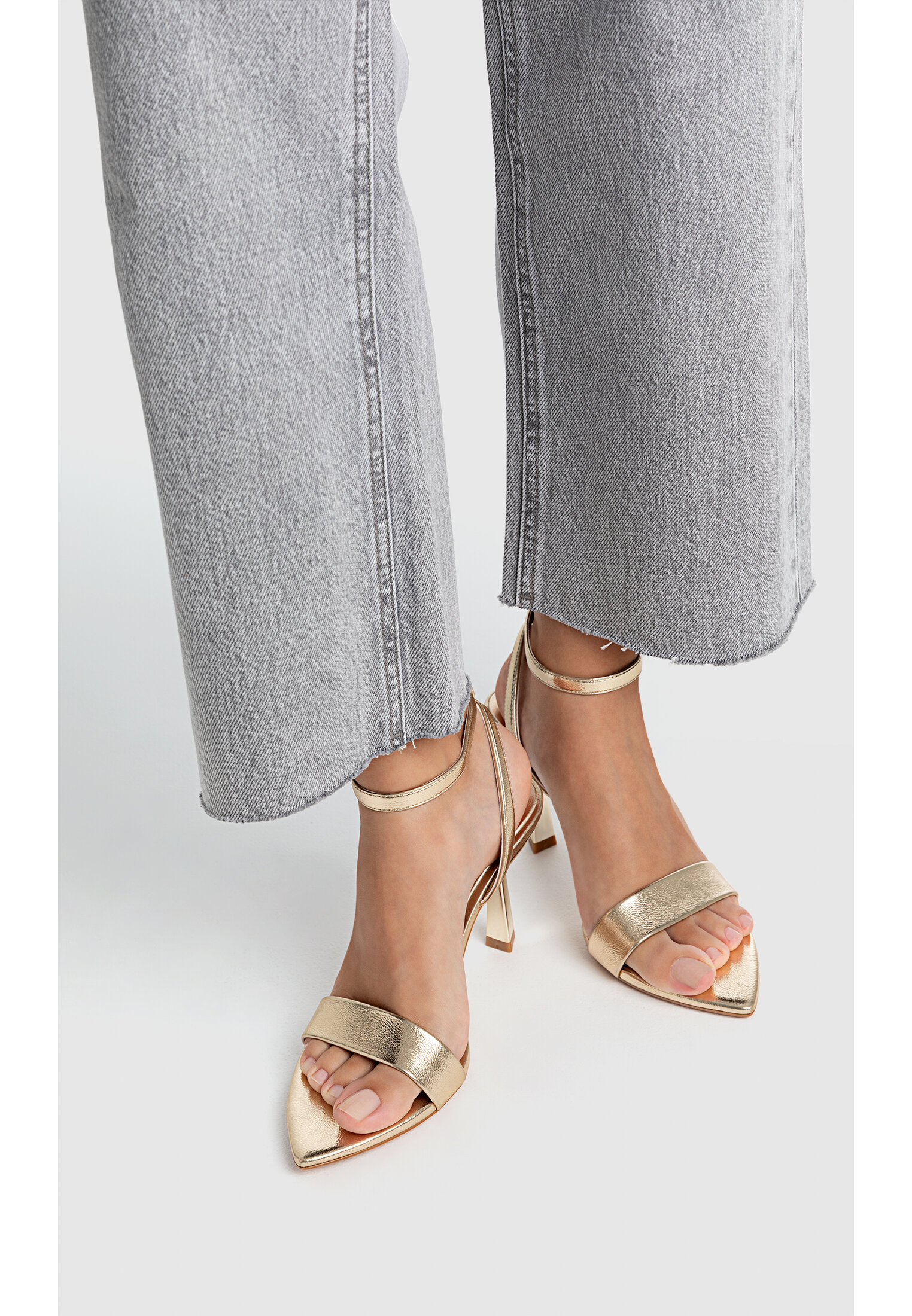 Stradivarius sandale hot sale
