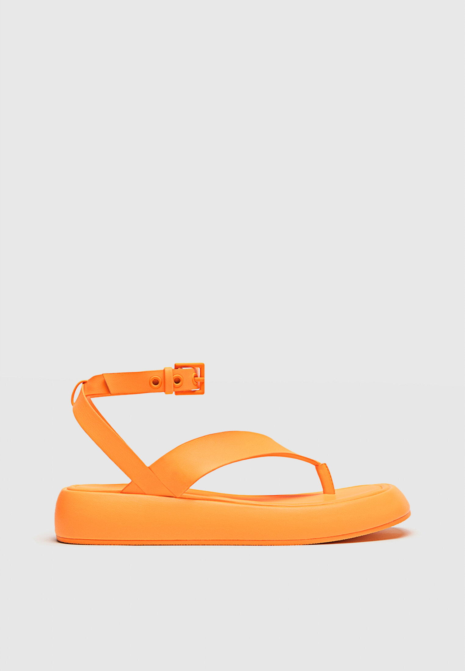 Sandalias planas mujer stradivarius outlet