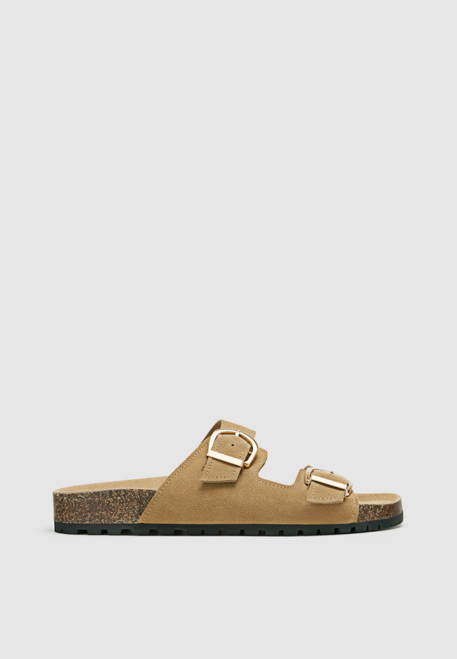 

Stradivarius Flache Ledersandalen mit Schnallen BEIGE 38