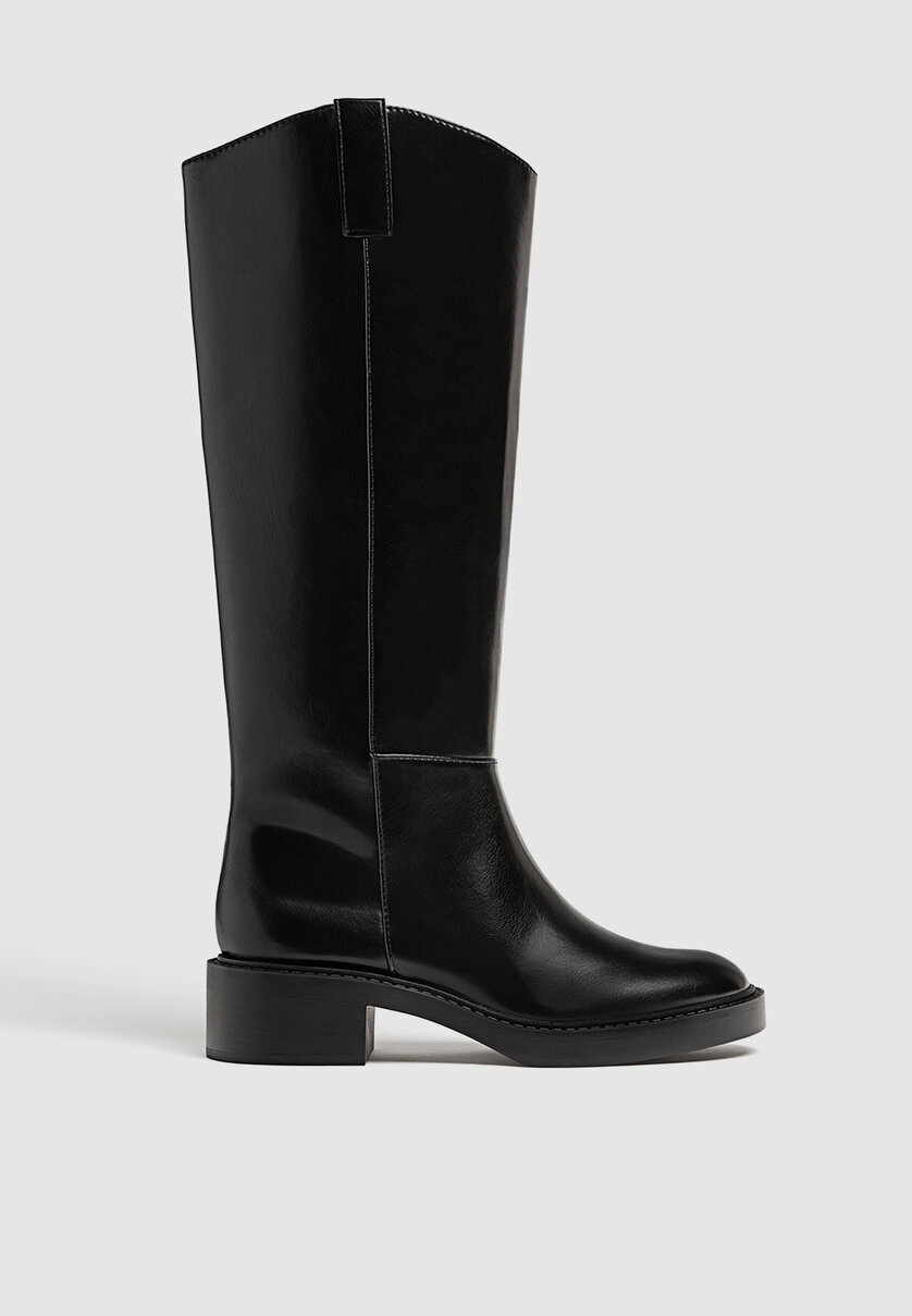 Flat equestrian-style boots
