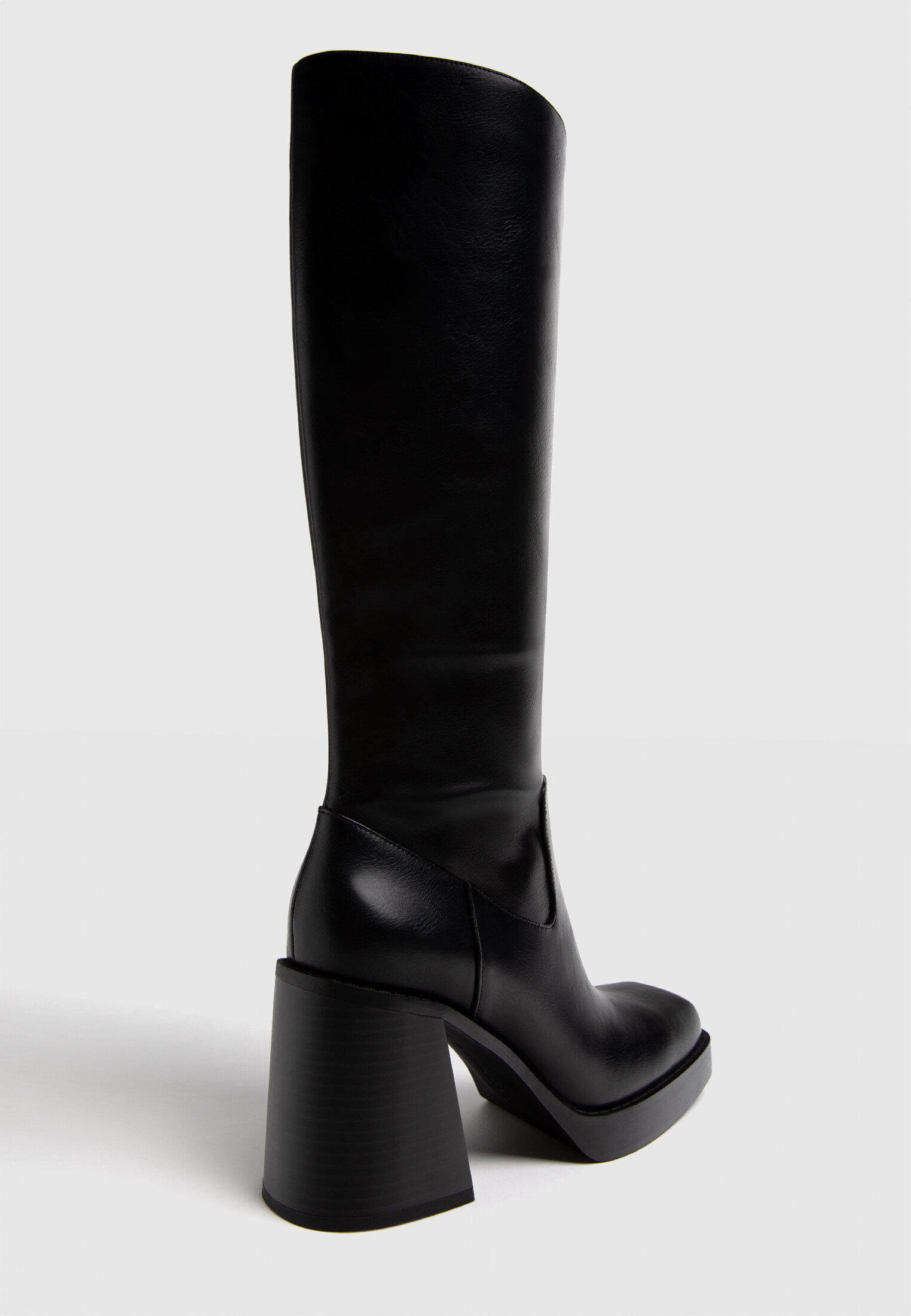 Botas de stradivarius 2025