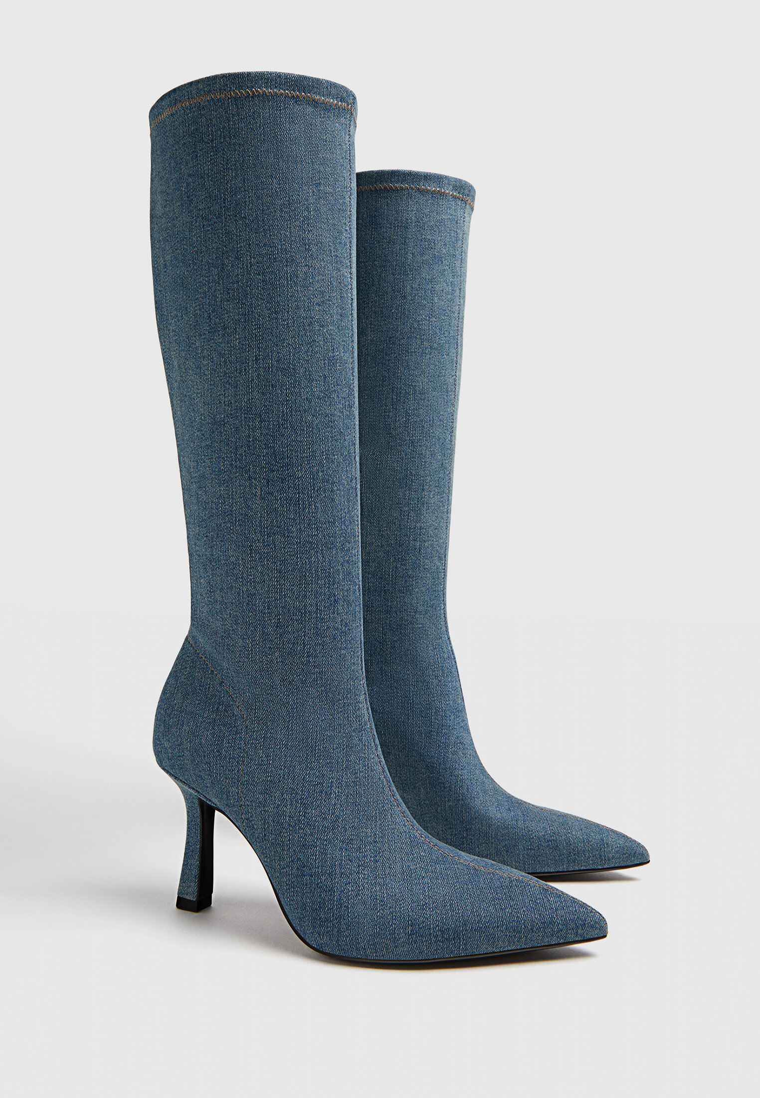 Botas perlas top stradivarius