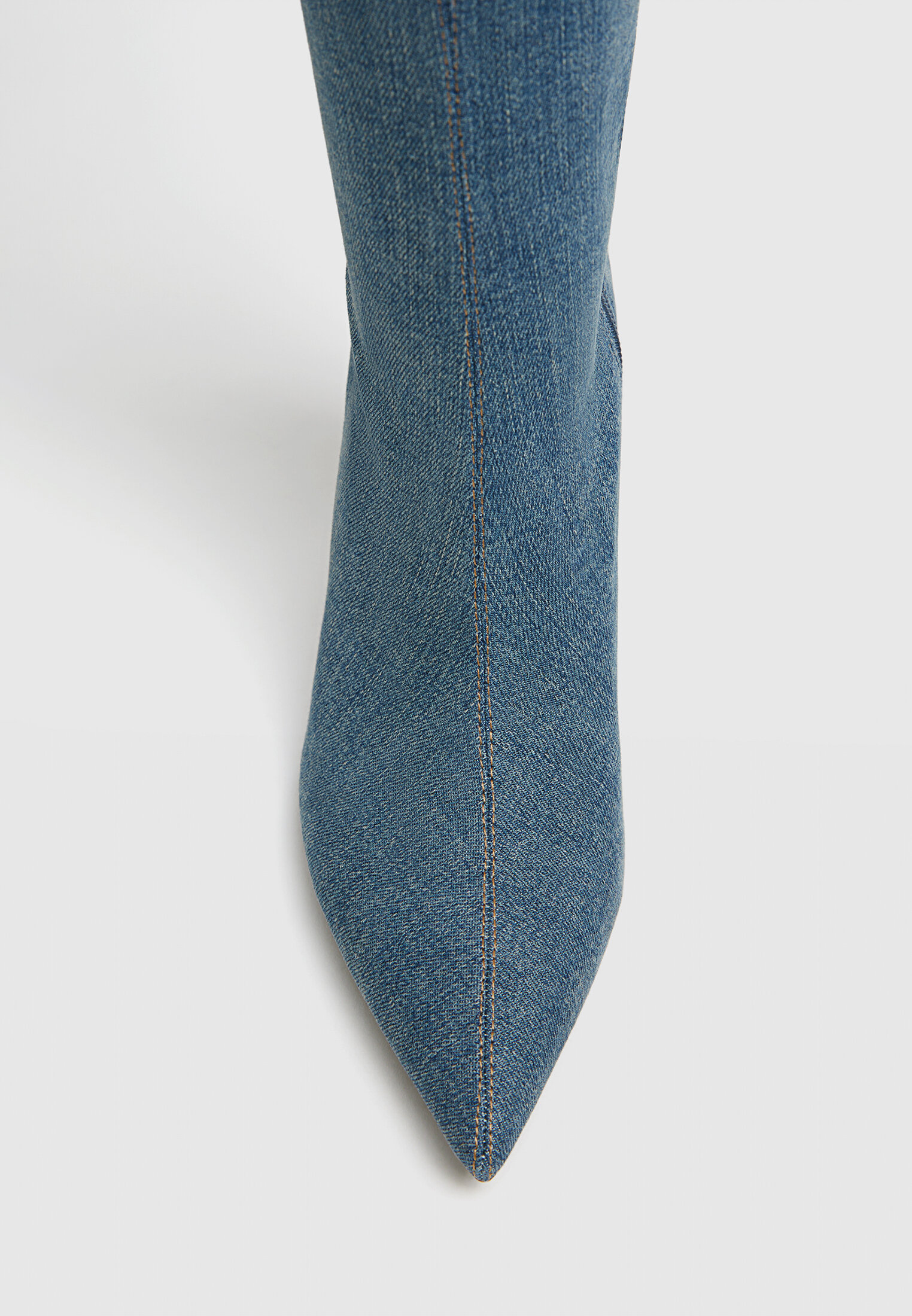 Botas new arrivals perlas stradivarius