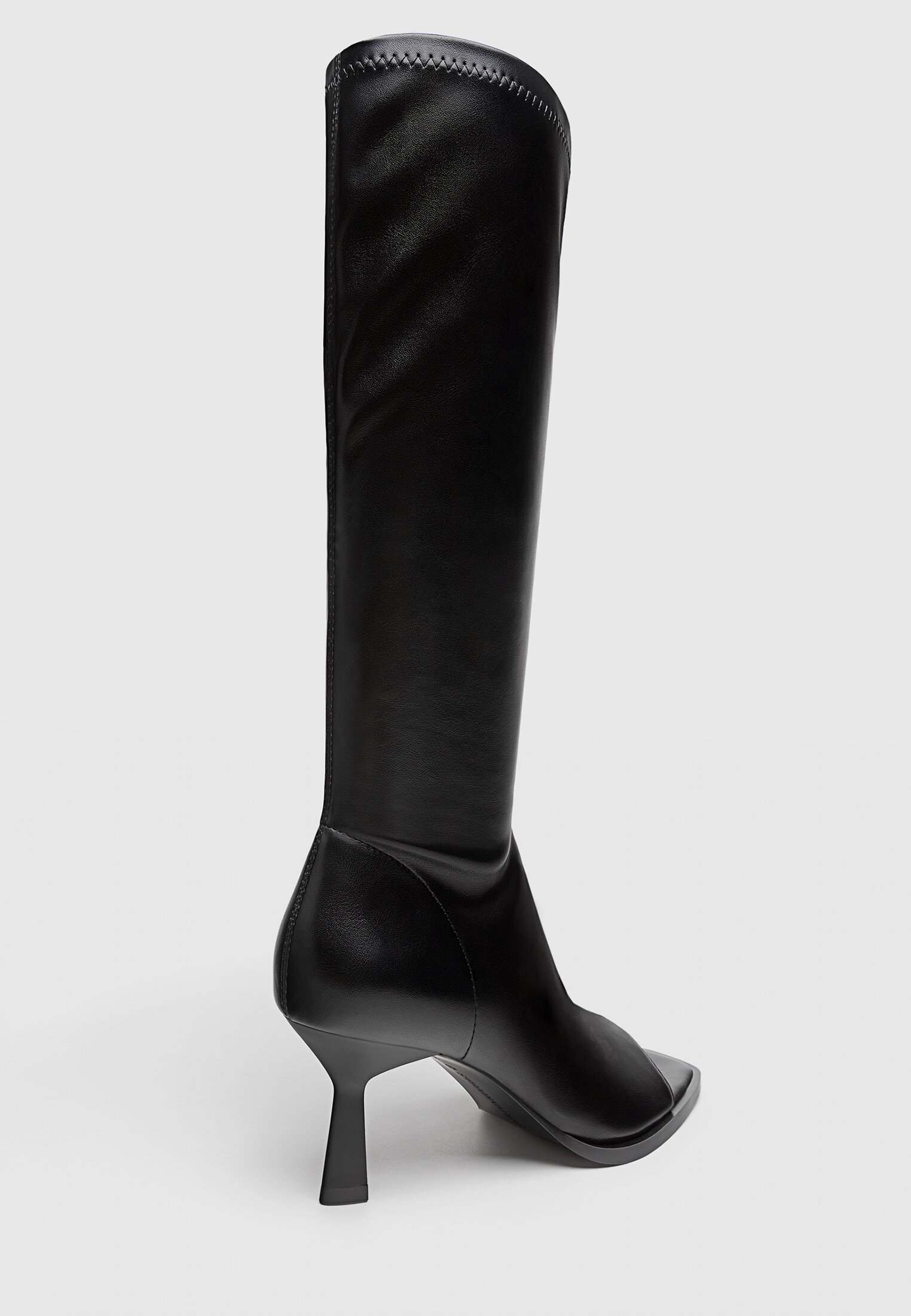 XL boots with toecap detail Women s fashion Stradivarius Portugal