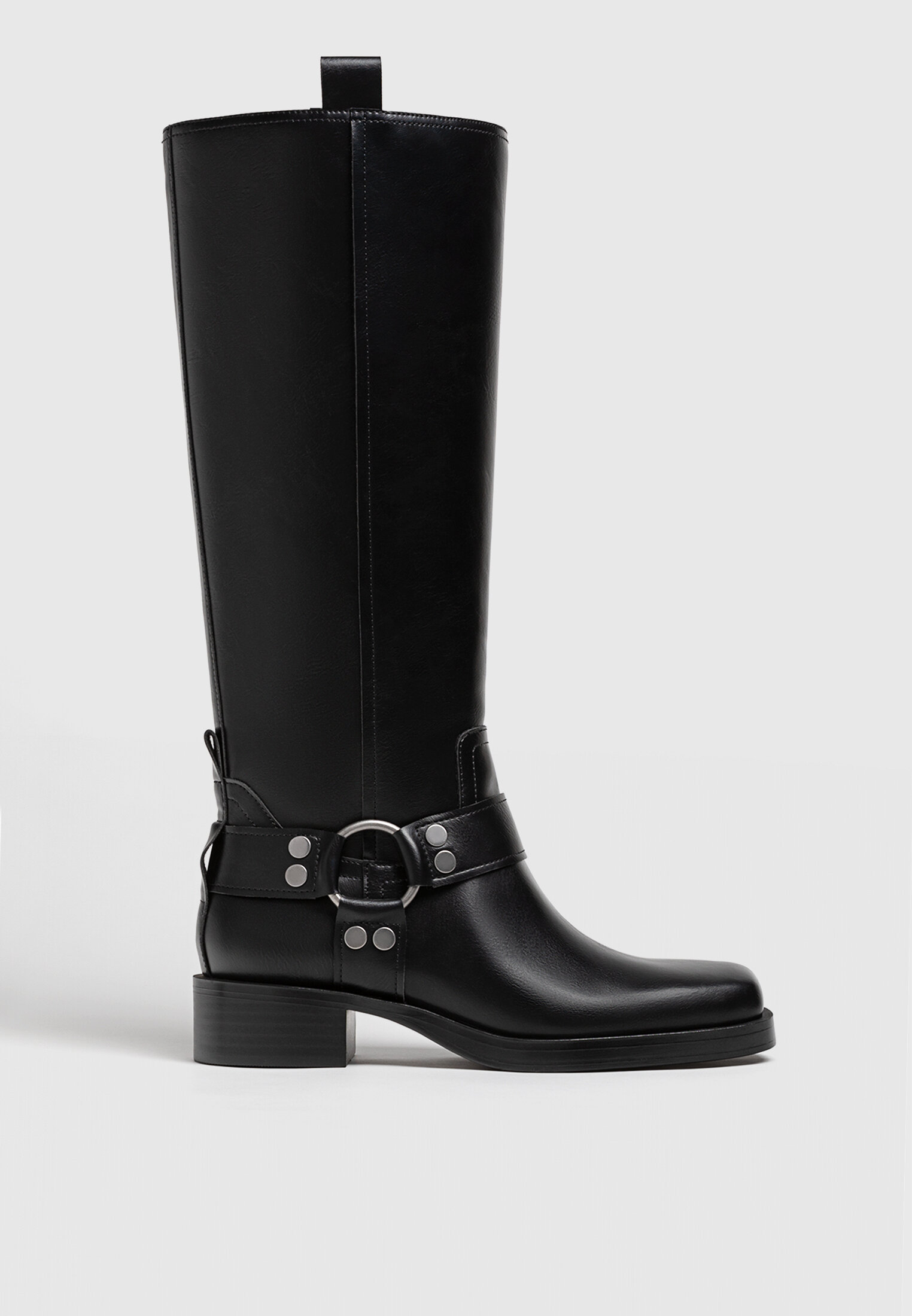 Botas hebillas hotsell stradivarius