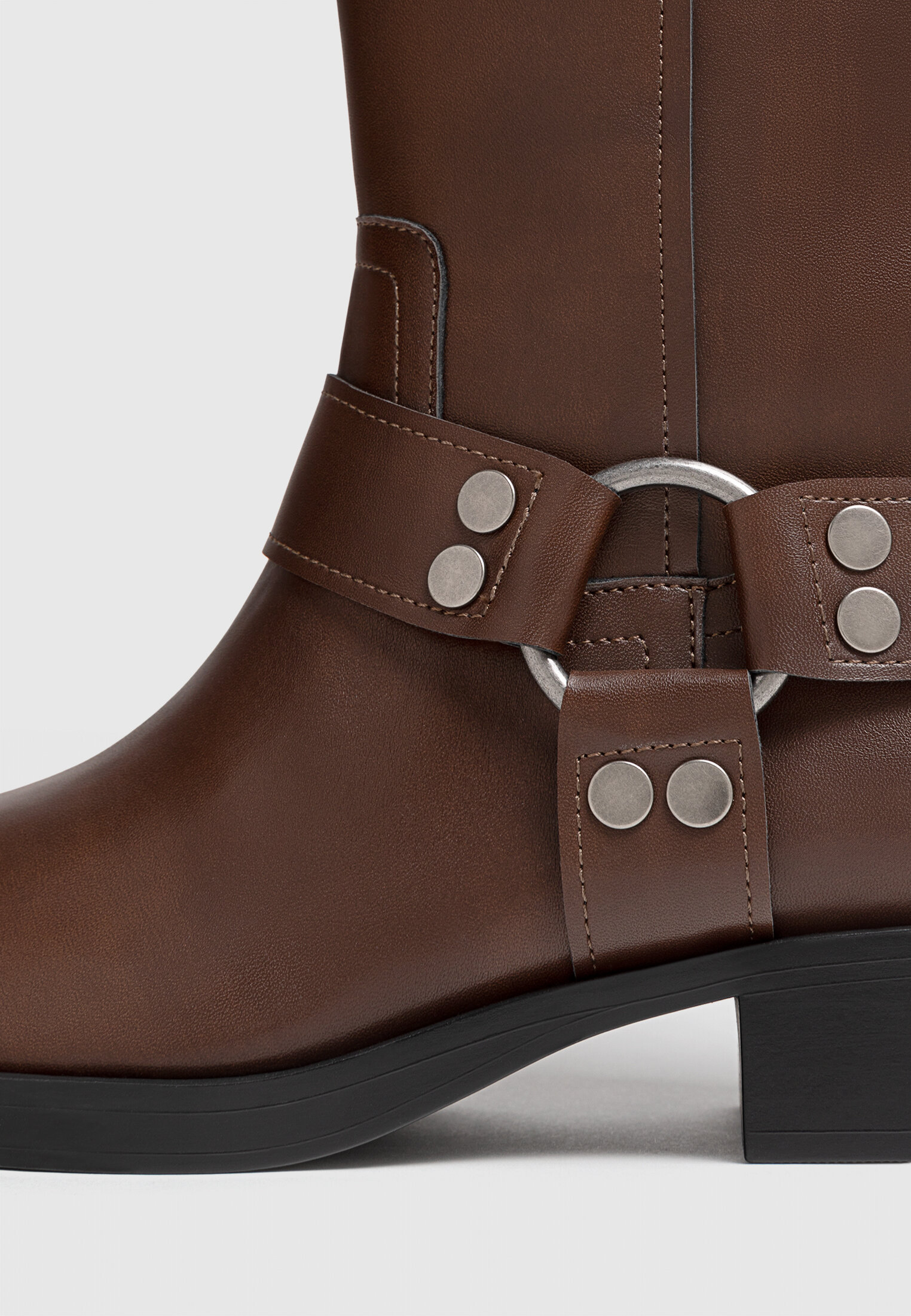 Botas marrones stradivarius store
