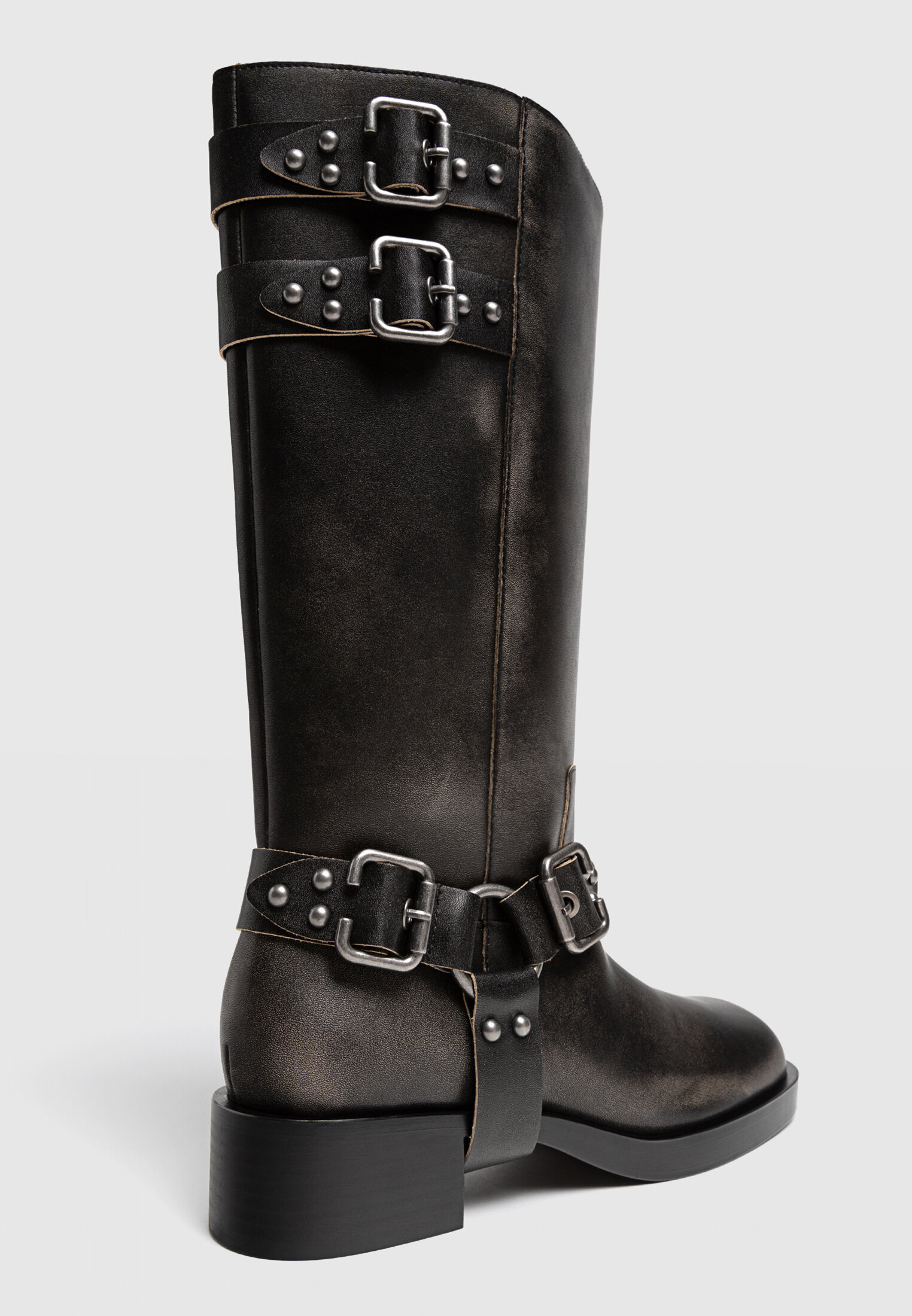 Flat distressed boots with buckles