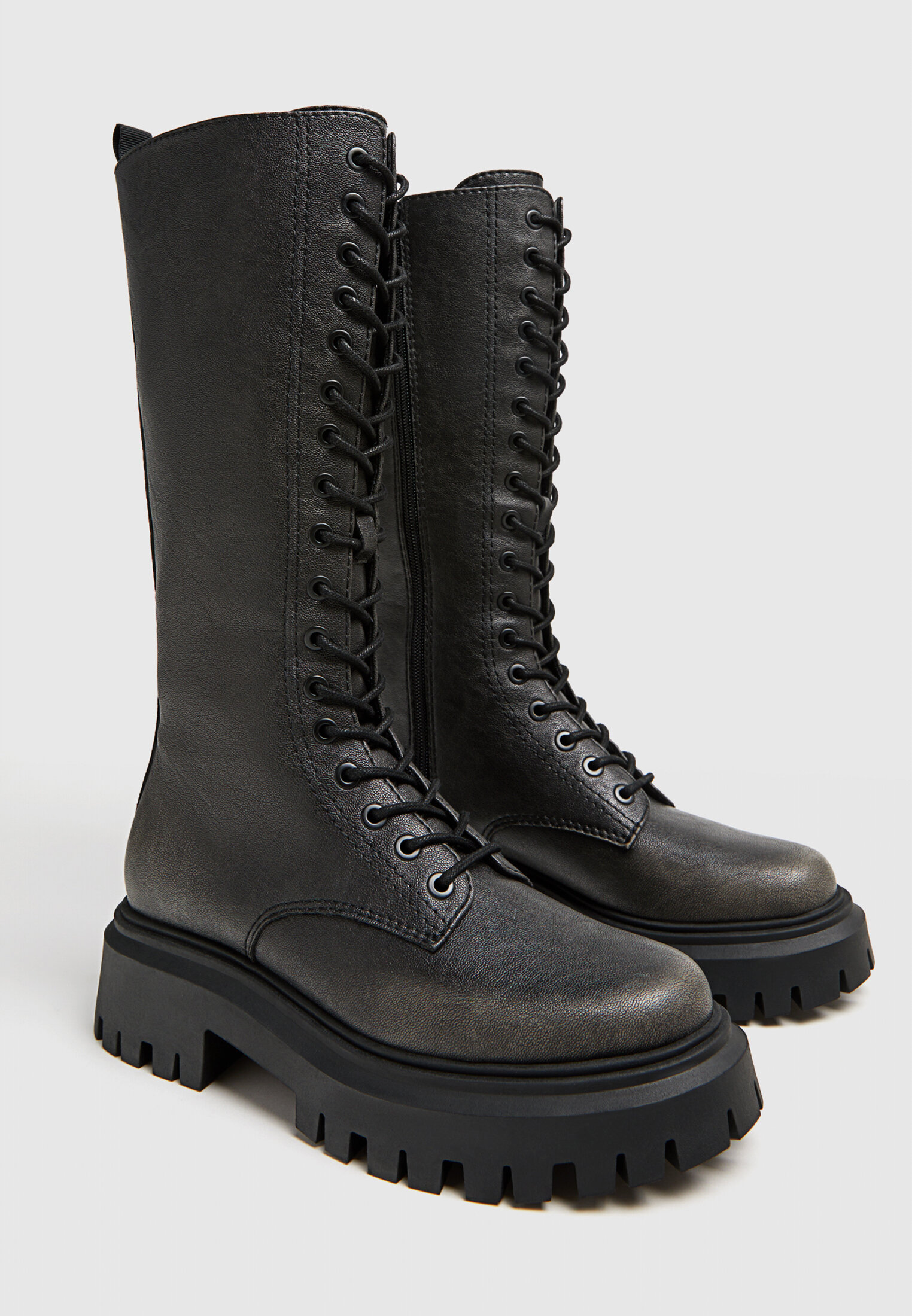 Botas cordones sale stradivarius