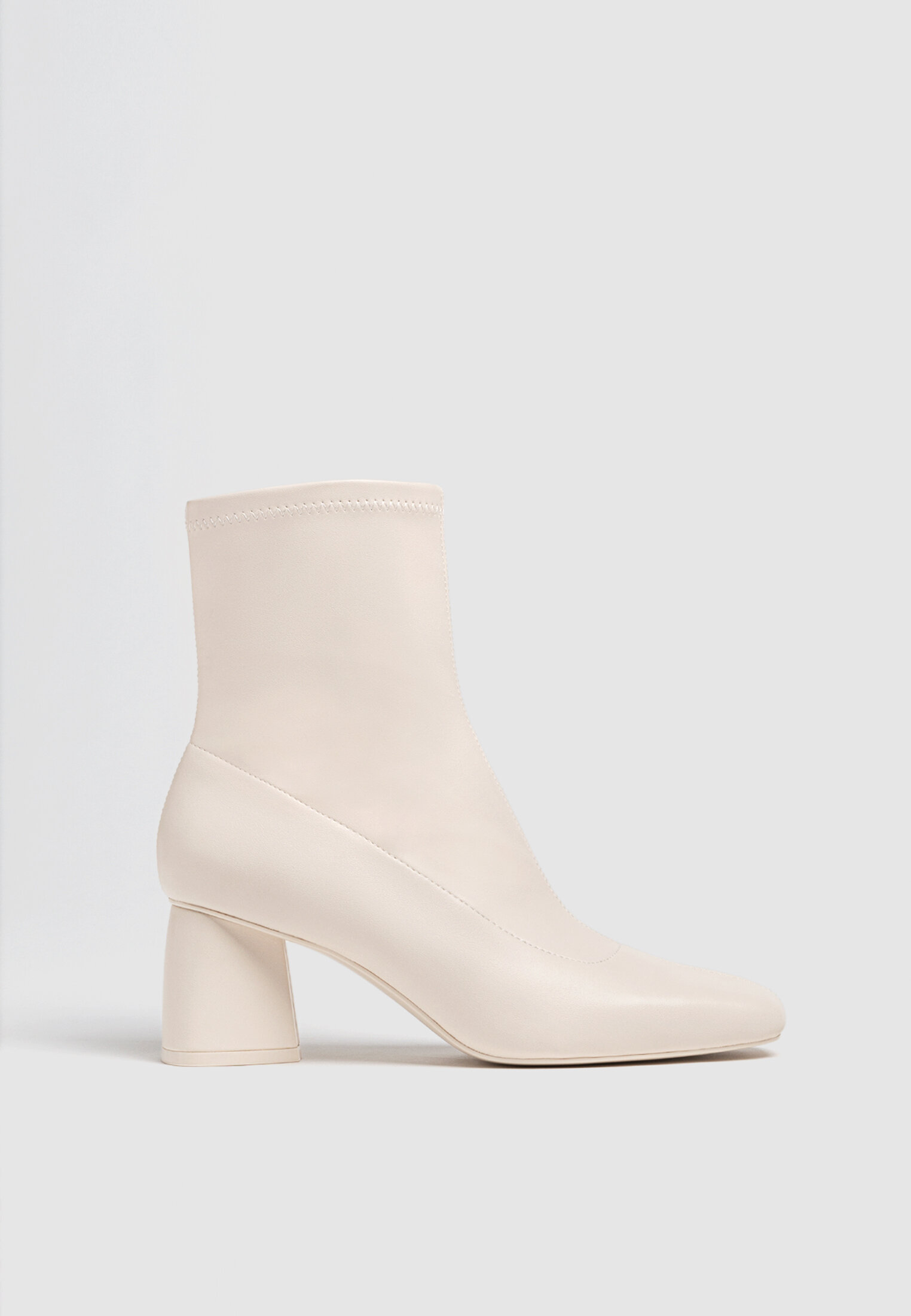 Botines tac n medio stretch Stradivarius Mexico