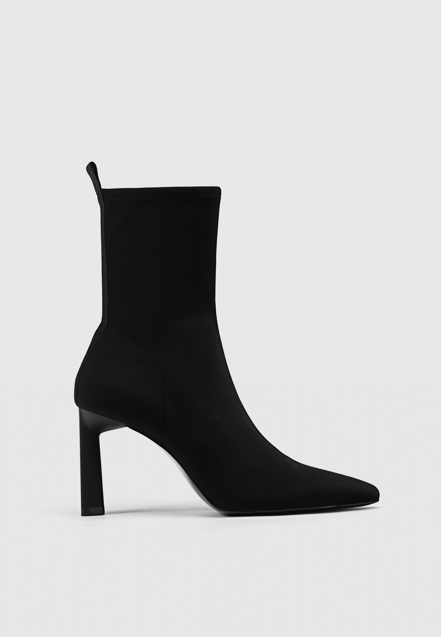Fitted ankle boots top