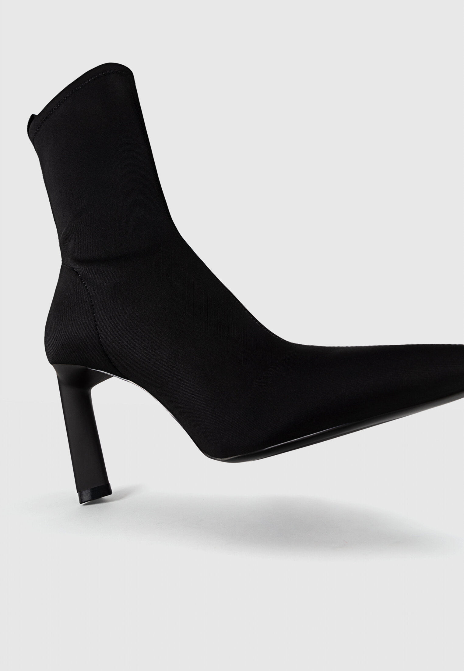 Botin stradivarius 2025