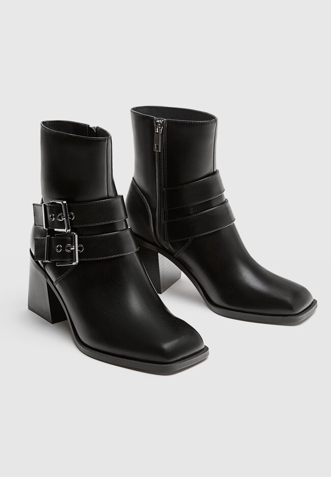 Short boots with buckles new arrivals