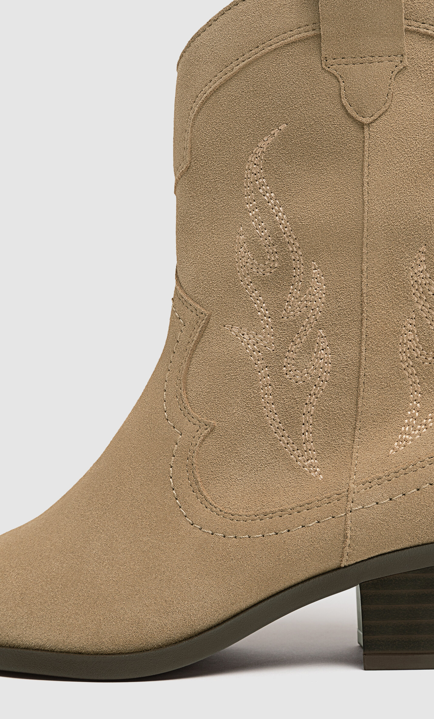 Botines cowboy stradivarius online