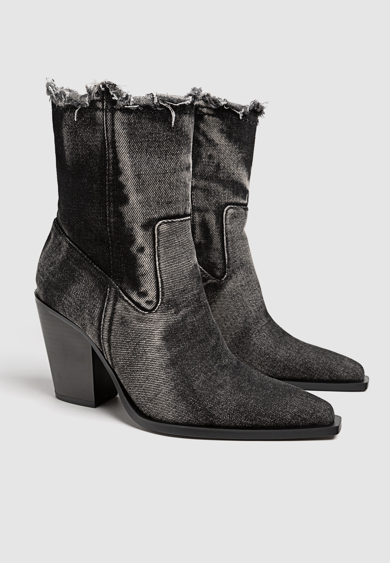 Botines cowboy stradivarius on sale