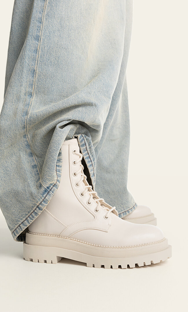 Lace up flat ankle boots Women s fashion Stradivarius Viet Nam