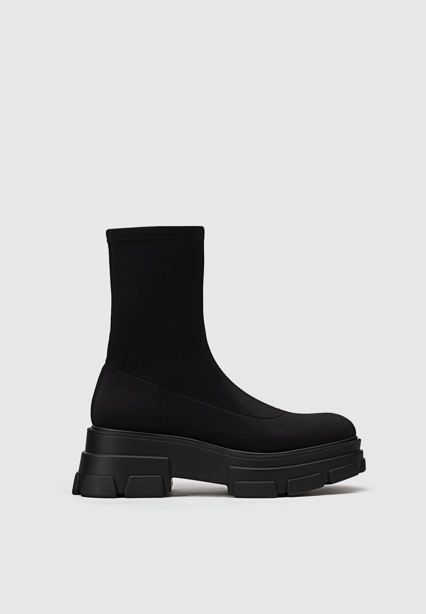 Bottines plates semelle crant e null femme Stradivarius Luxembourg