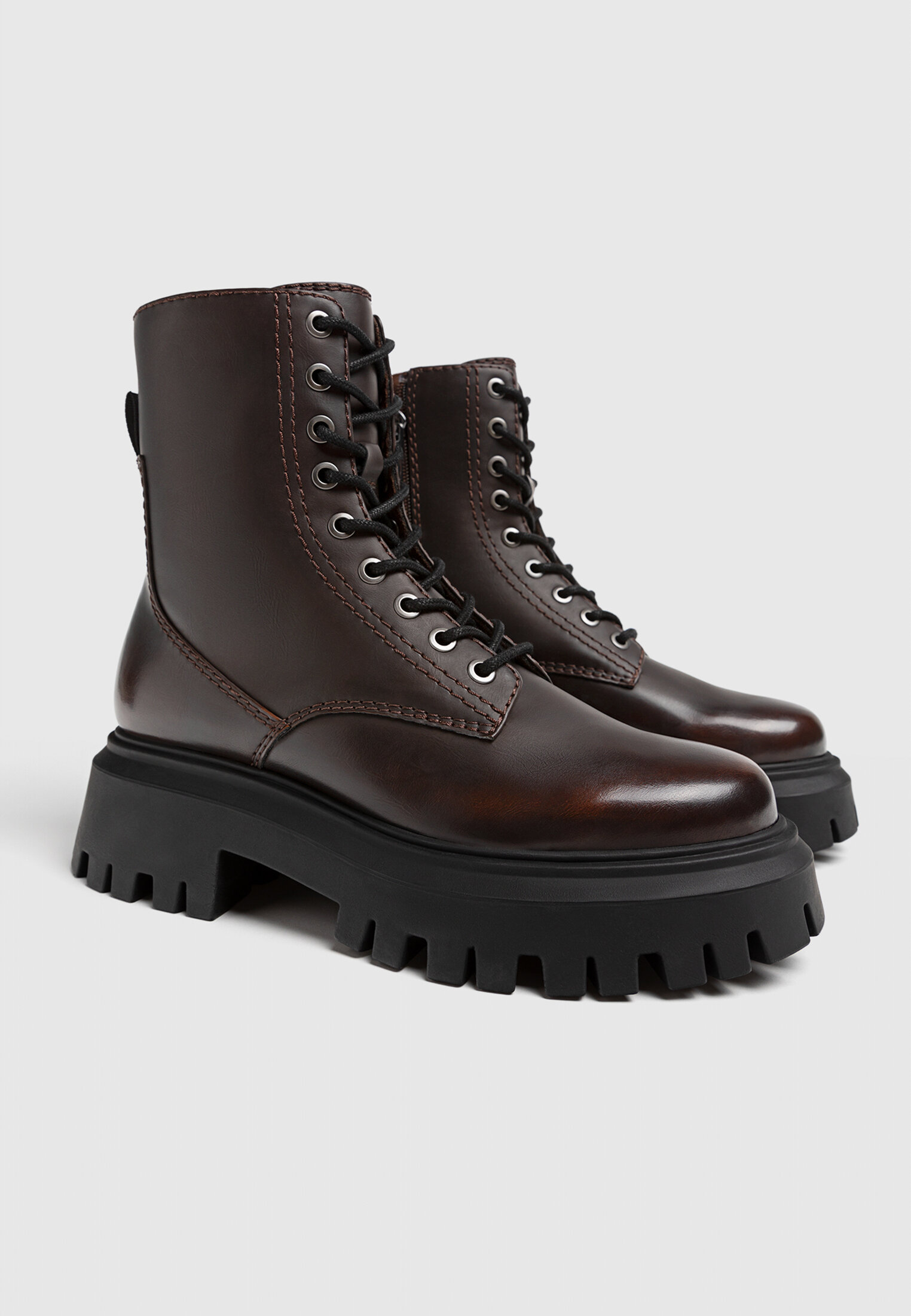 Stradivarius best sale boots uk