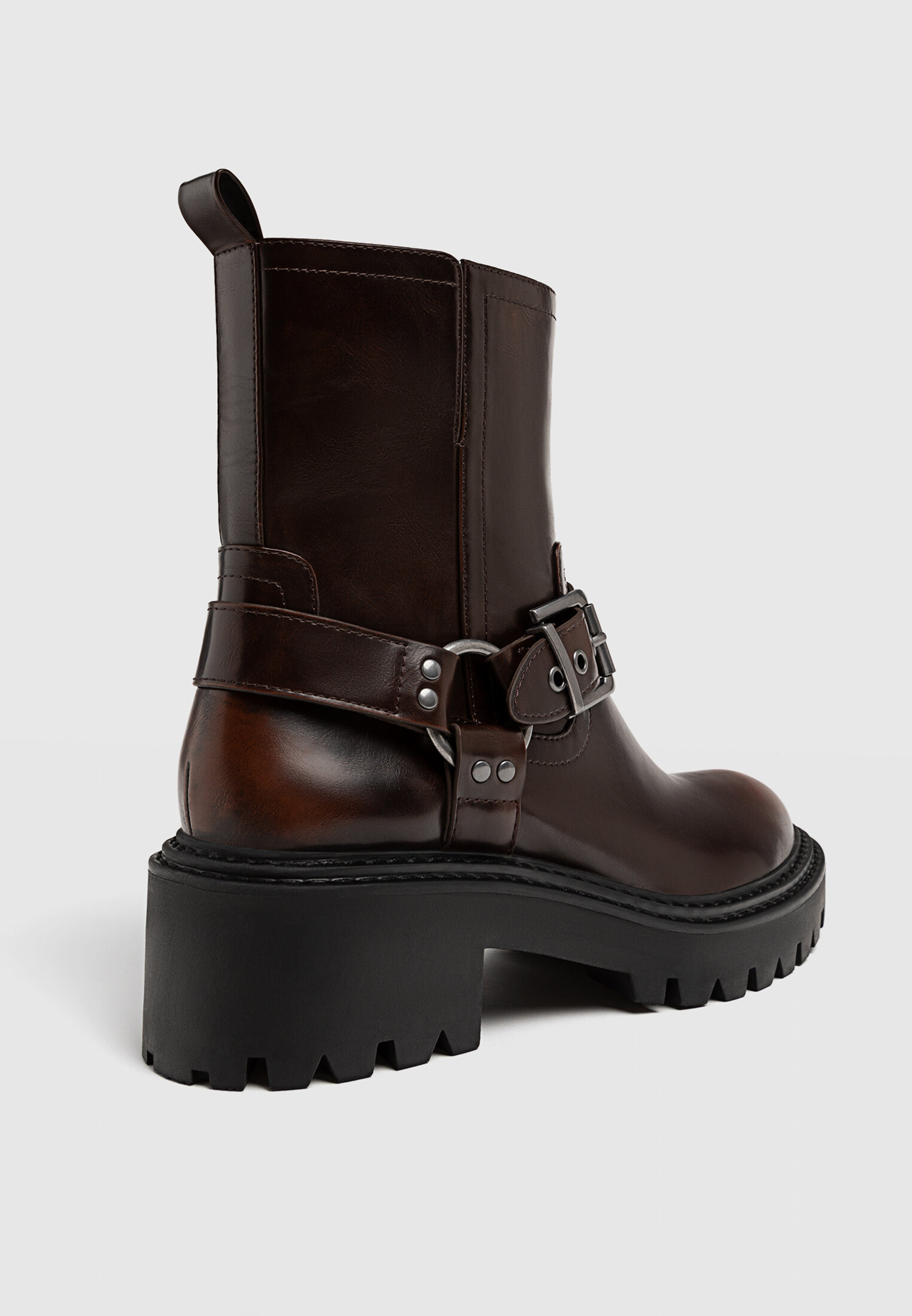 Bottines plates top cuir marron stradivarius
