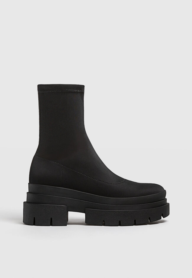 Botines sales stradivarius 2019