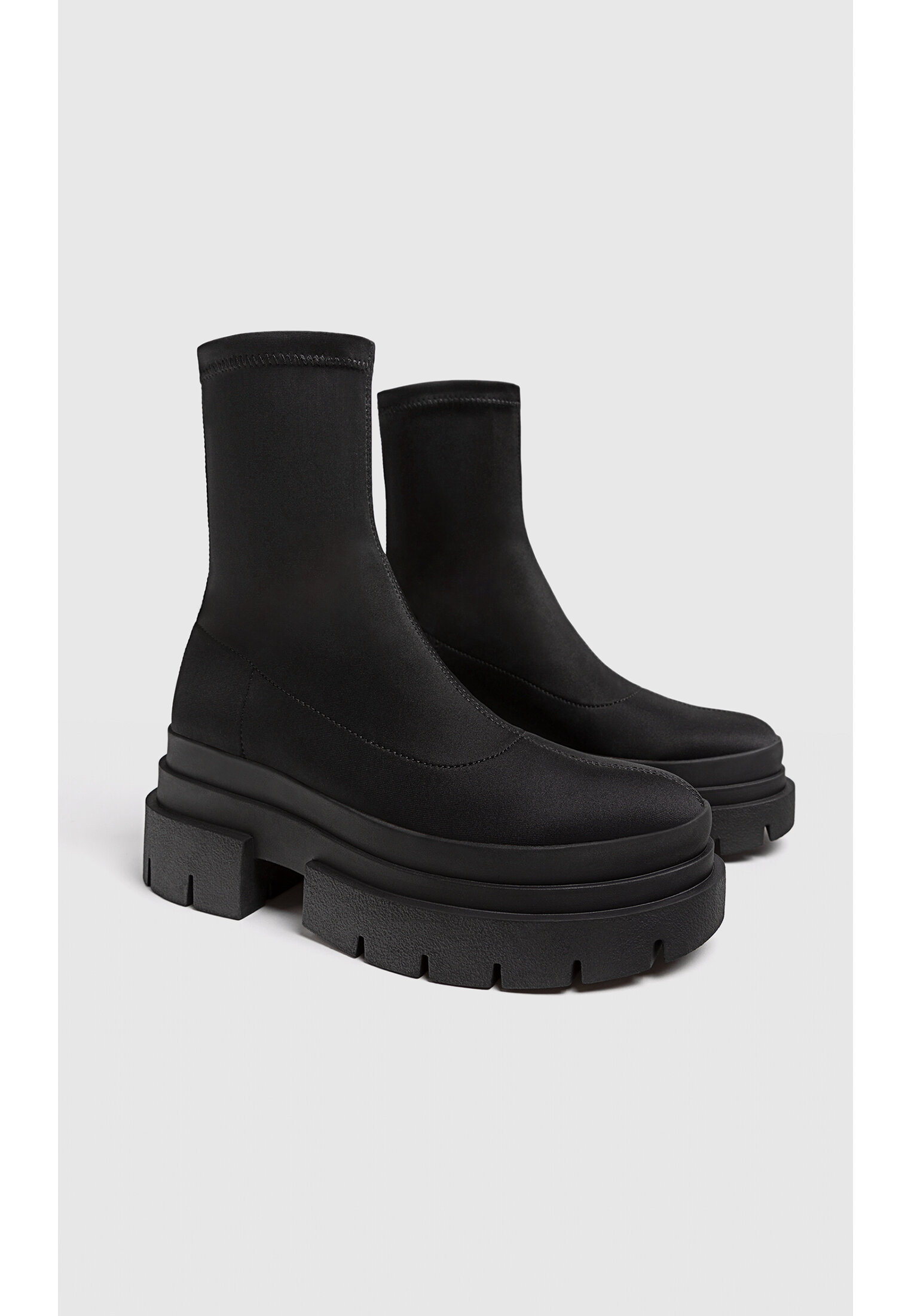 Botines deals track stradivarius