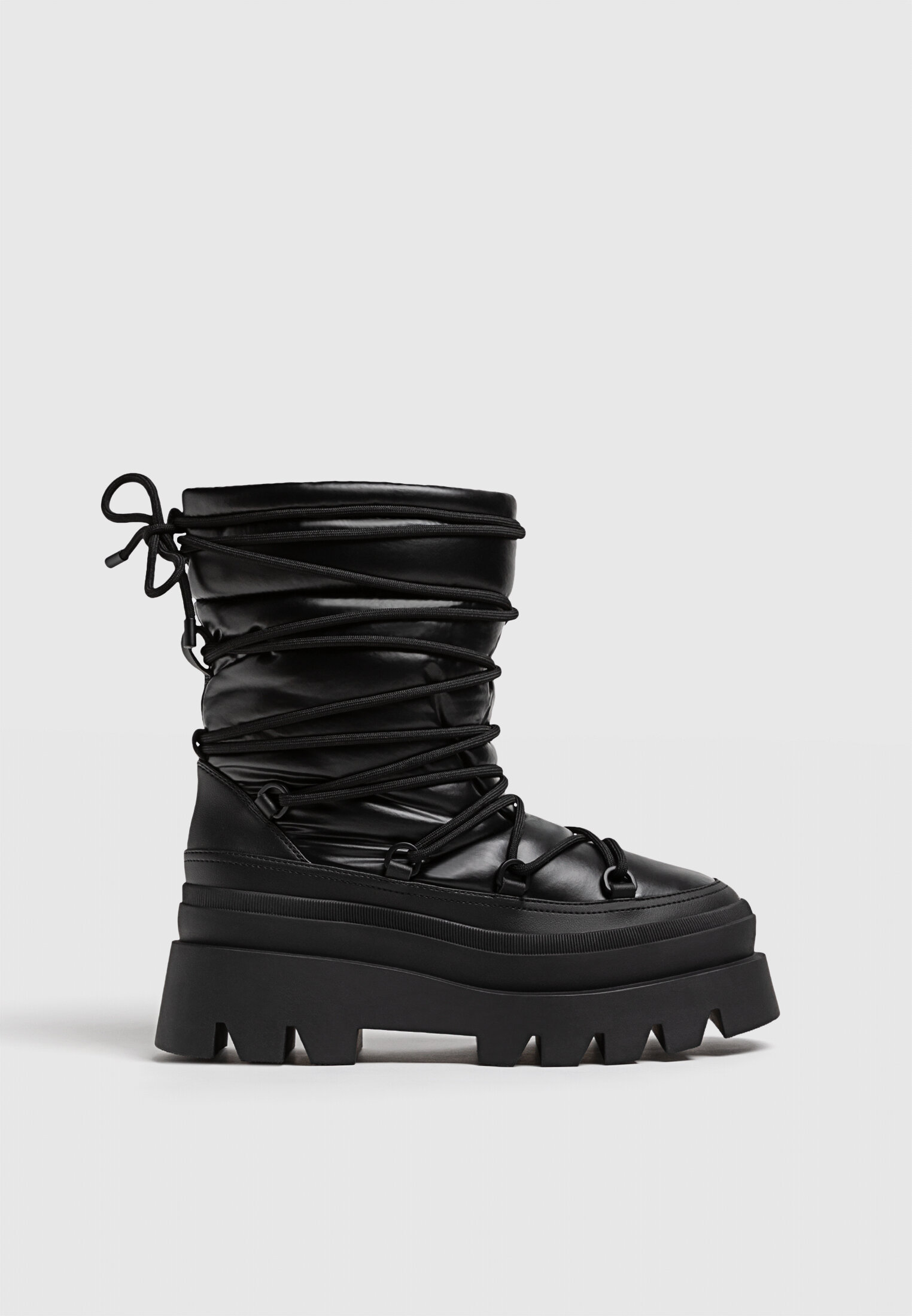 Flat chunky boots online