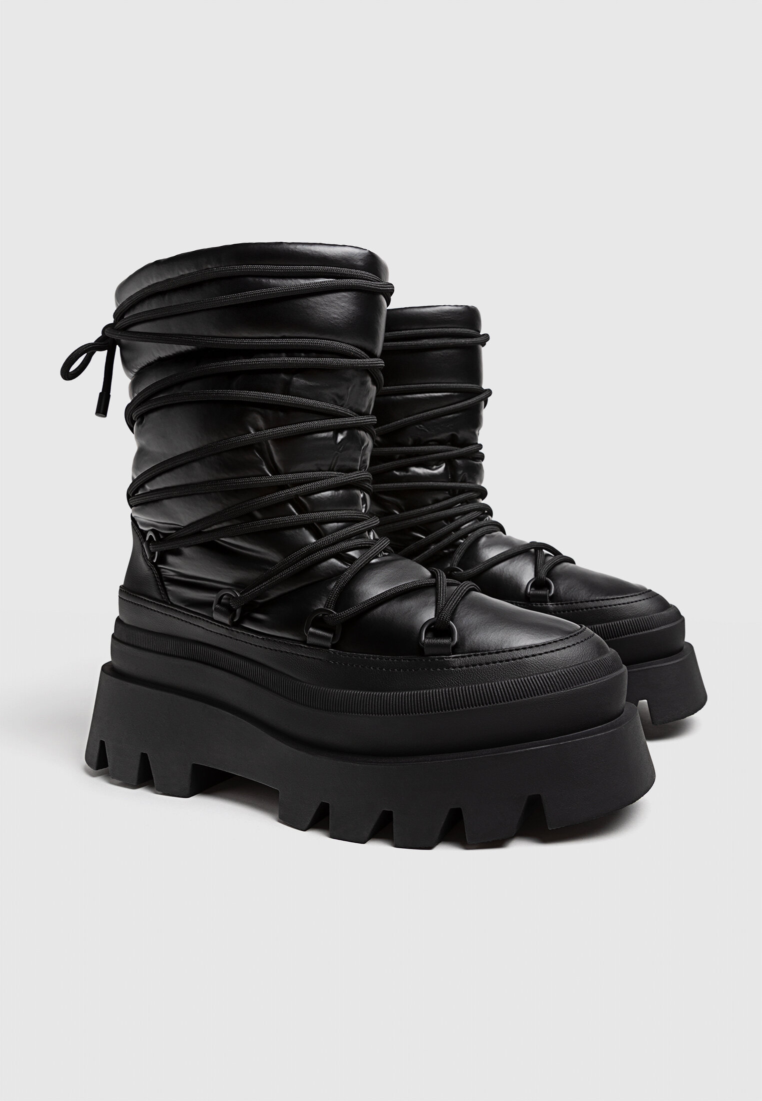 Botin lau barrubigunak Emakumeen null Stradivarius Espainia